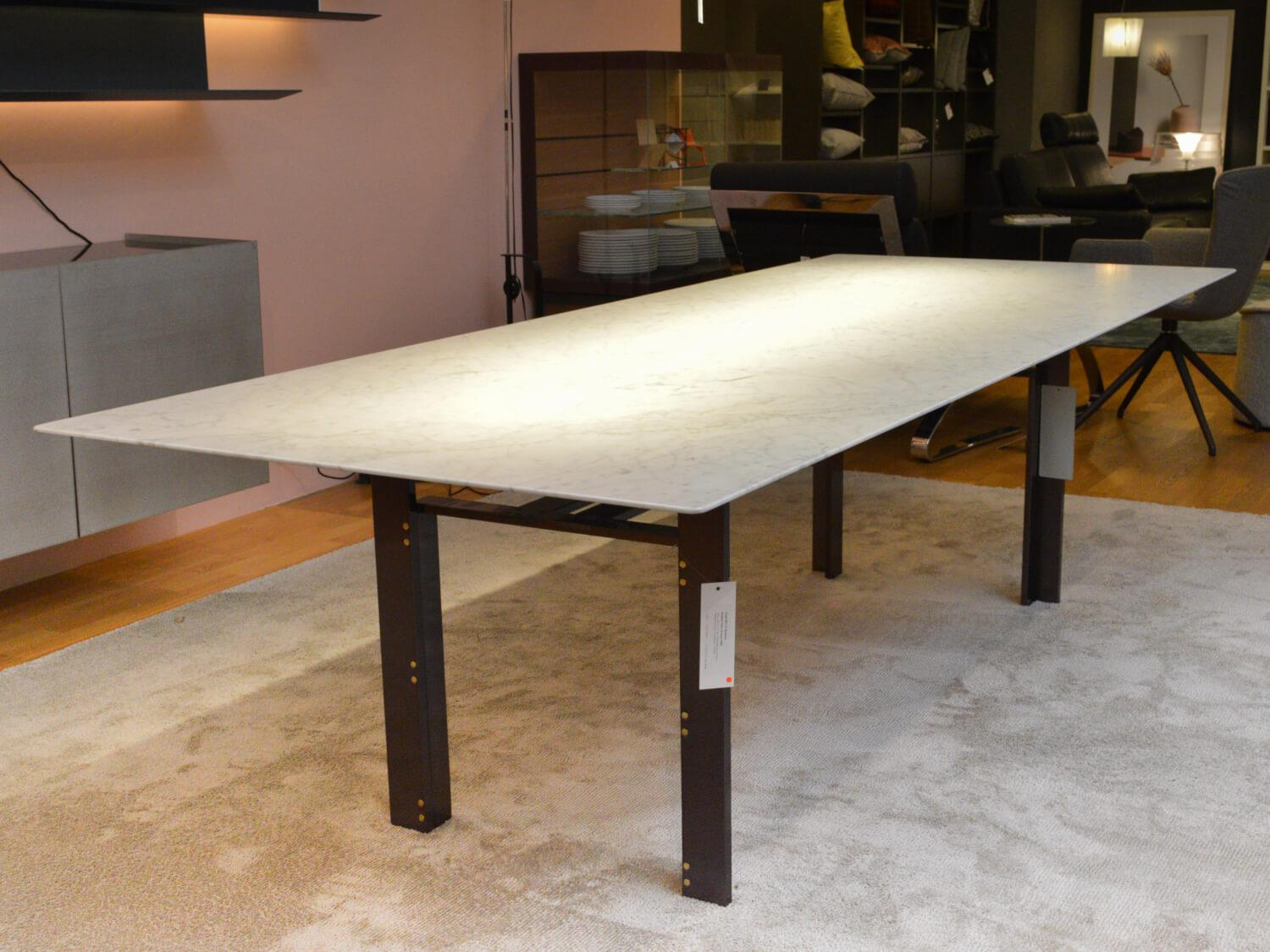 Cassina - Esstisch Doge W01 37 Marmor Carrara Weiß Gestell Aluminium Grau - 5