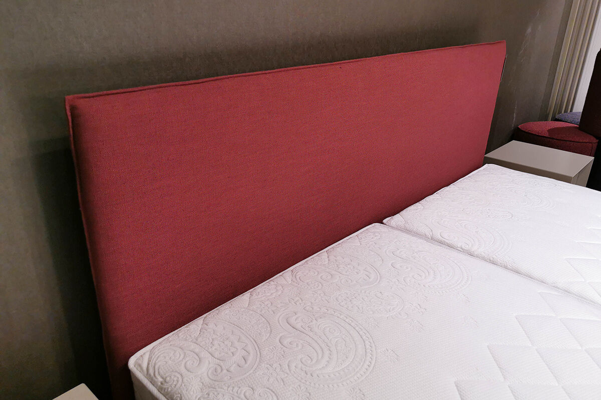 Möller Design - Boxspringbett Slim Edition 2021 Stoff Casa 39 Winered Rot Füße Sepia Metallic mit 2 Matratzen - 5