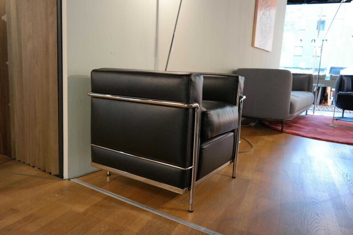 cassina-sessel-lc2-lcx-leder-new-13y414-grafite-schwarz-gestell-verchromt-14eb5203c86d Cassina - Sessel LC2 LCX Leder New 13Y414 Grafite Schwarz Gestell Verchromt - 6