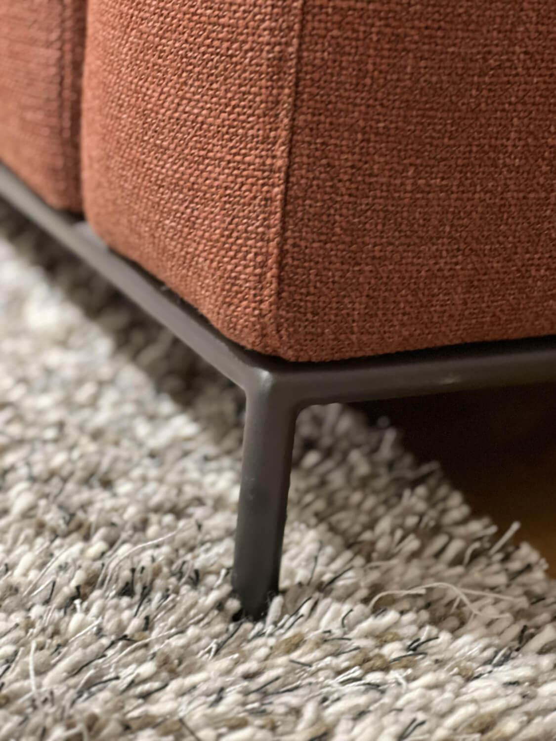 Cassina - Sofa Mex Hi Stoff Eremo Ruggino Orange Rot Gestell Metall Anthrazit Lackiert - 3