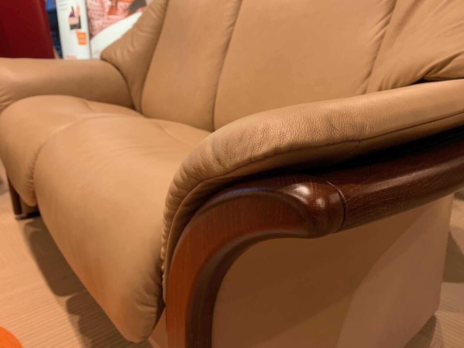 stressless-sofamodelle-garnitur-eldorado-manhattan-leder-paloma-sand-holz-braun-3-sofas-mit-hocker-f7d63eb6e0b80pDFmH3TjaCi1 Stressless - Garnitur Eldorado Manhattan Leder Paloma Sand Holz Braun 3 Sofas mit Hocker - 3