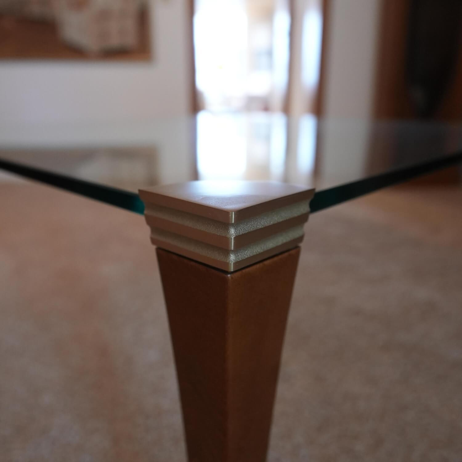 Couchtisch Lima Tischplatte Kristallglas Füße Massivholz Ecken Mit Messingapplikation