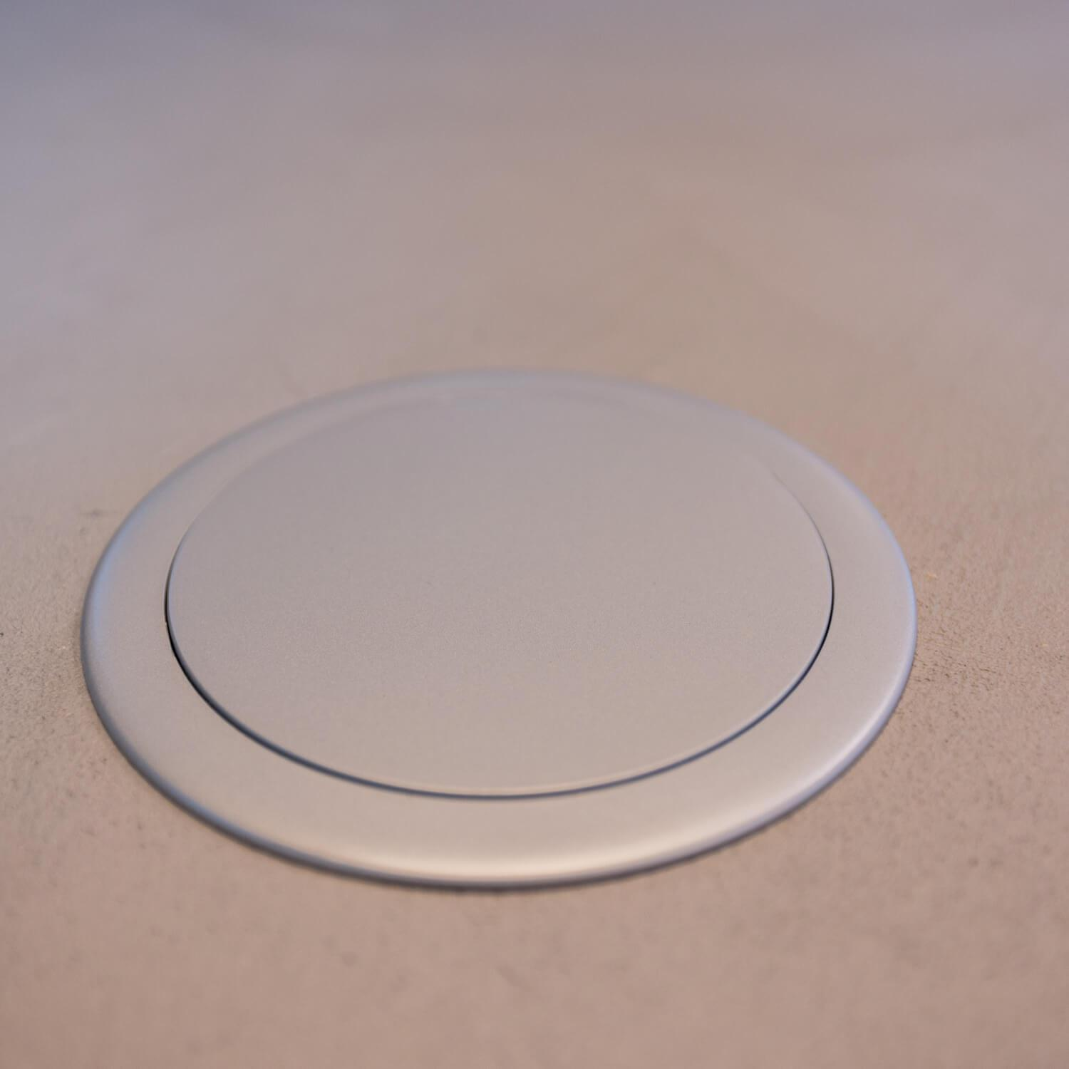 Esstisch Reverse Platte Und Gestell Polyethylen Mit Zementfinish Grau Inklusive Kabelmanagement