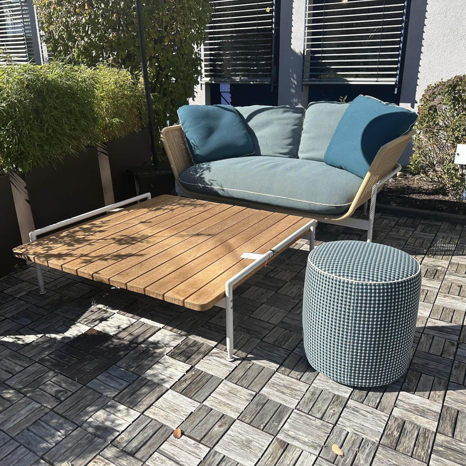 Cassina - Outdoor Sofa Esosoft Polster Stoff Laguna Small Oceano Grün Blau Geflecht Kunstfaser Gestell Metall Beschichtet Weiß Mit Kissen - 5