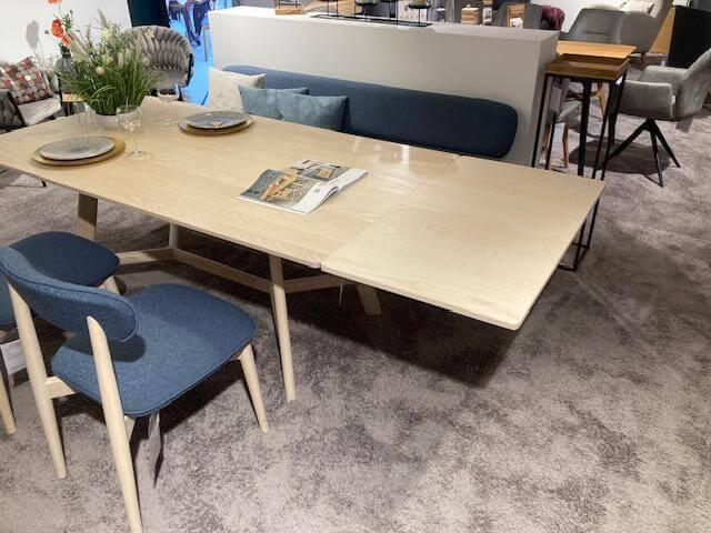 Anrei - Essgruppe Juna Esche Gebürstet Weiß-Geölt Tisch Stühle Bank - 5