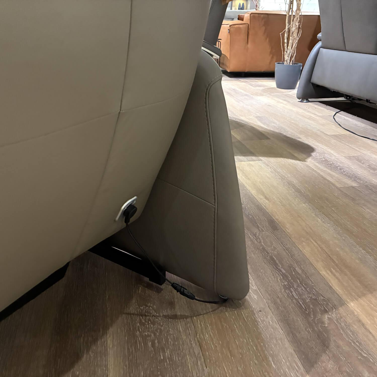 Hukla - Relaxsessel XL CM HU 1157 Leder Vivre 58 Stone Beige Grau Füße Rollen Schwarz - 4