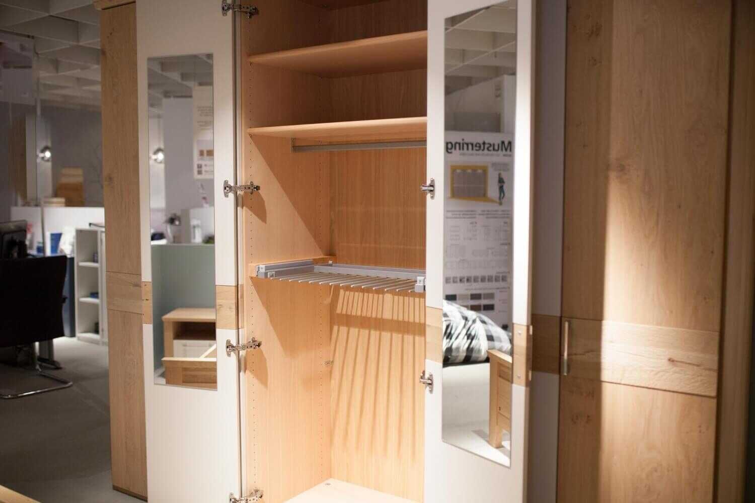 Musterring - Schlafzimmer Madlen MR Balkeneiche Lacksand 2914 Bett, Nachtkonsolen und Kleiderschrank - 5