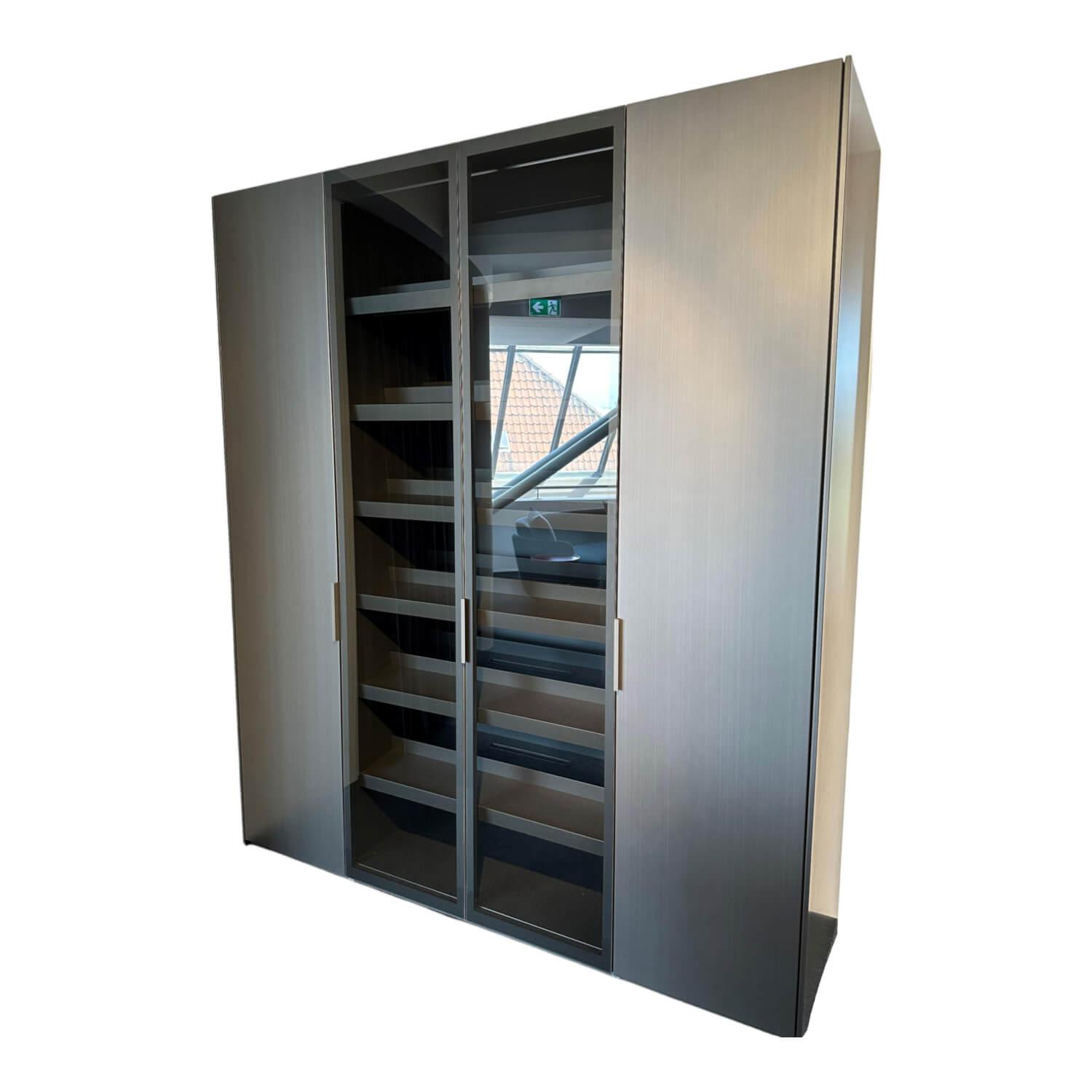 Poliform - Kleiderschrank New Entry Metallisch Lackiert Bronzo 23 Grau Anthrazit Und Ardesia Glas Grau Anthrazit Mit Beleuchtung - 1