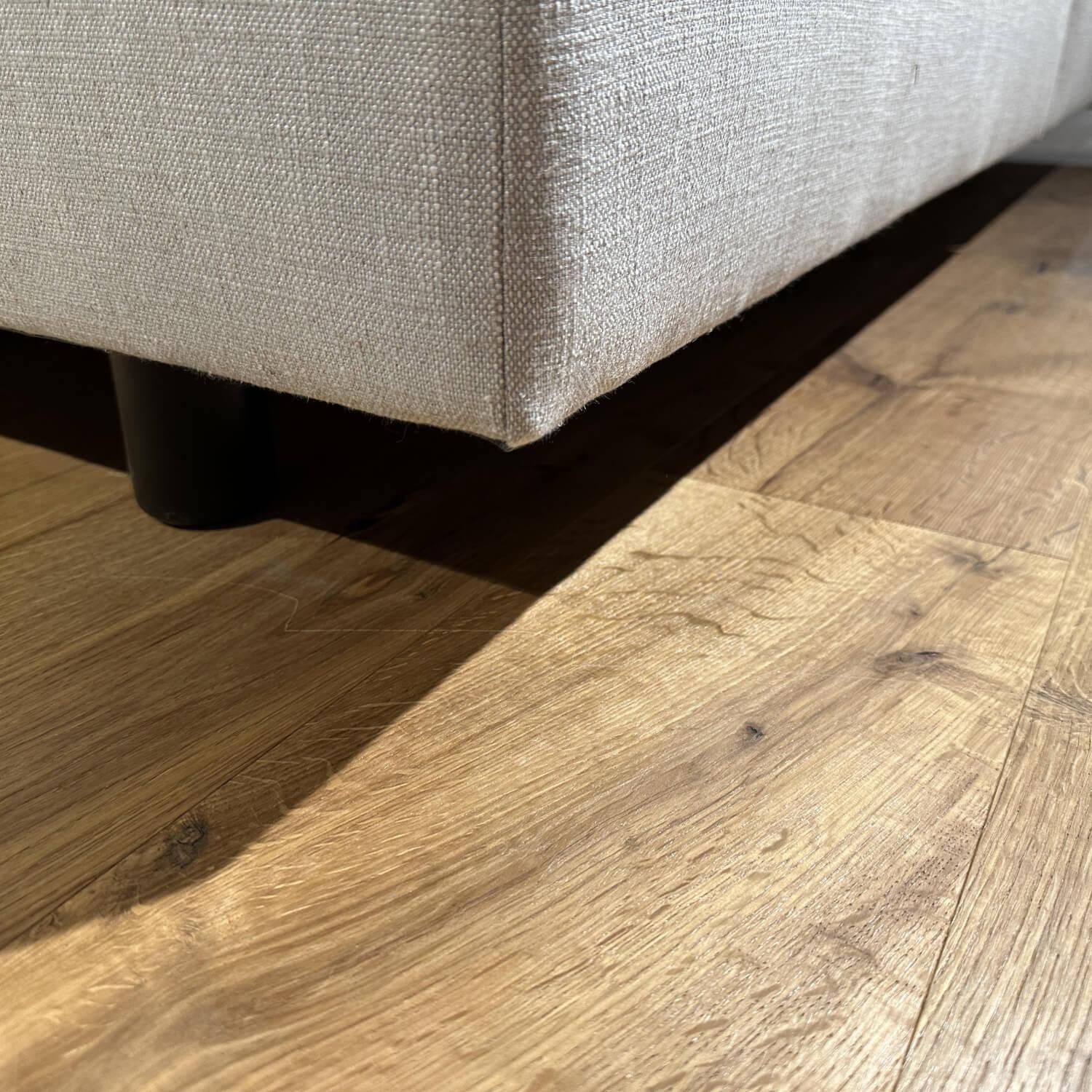 Schramm - Polsterbett Limited Cube 1923 Stoff Lino Lightgrey Zylinderfuß 10 Buche Schwarz - 6