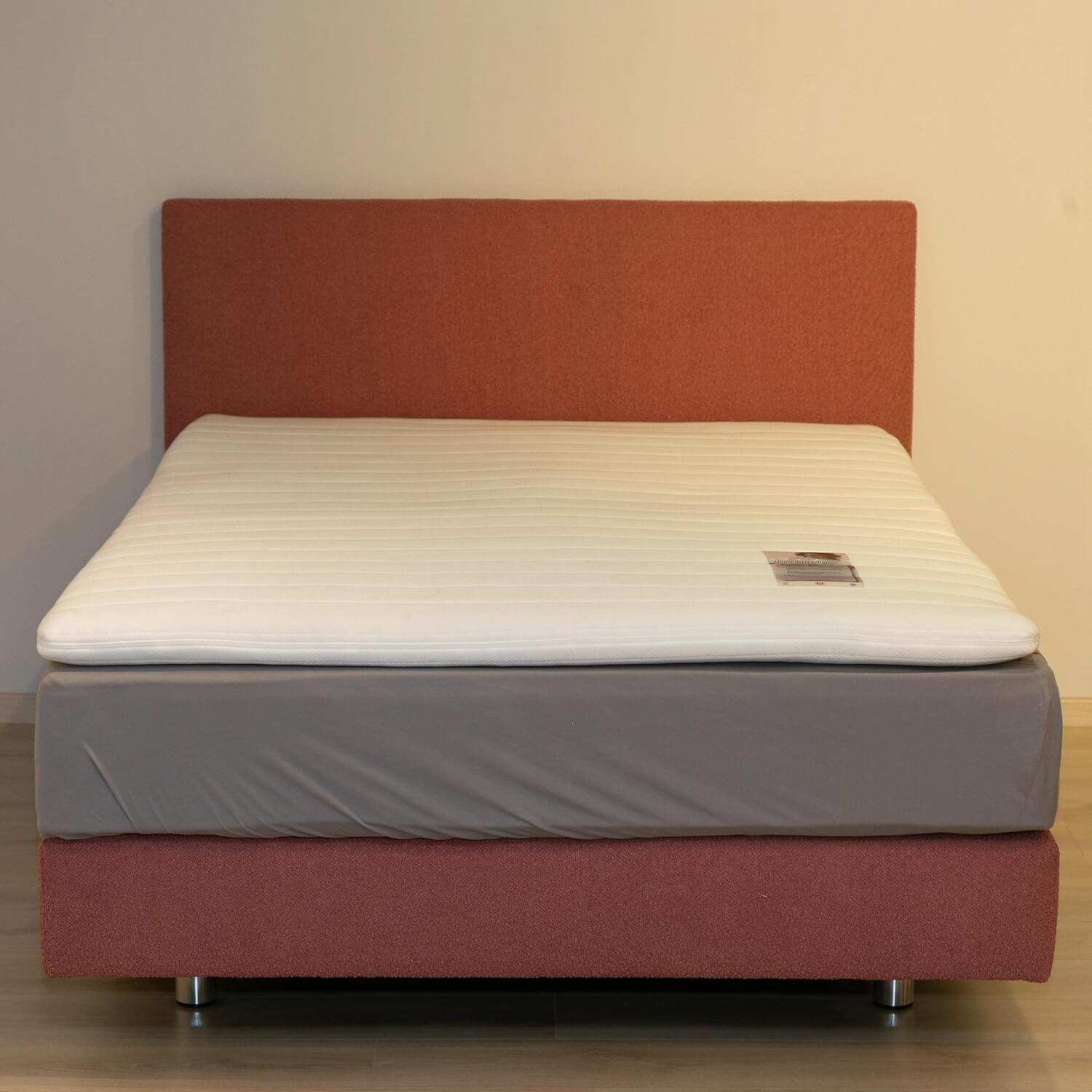 Contur - Boxspringbett Gargano Bezug Stoff 0560 Rosa Fuß Chromfarbig Mit Matratze Topper Und Nachtkonsole - 11