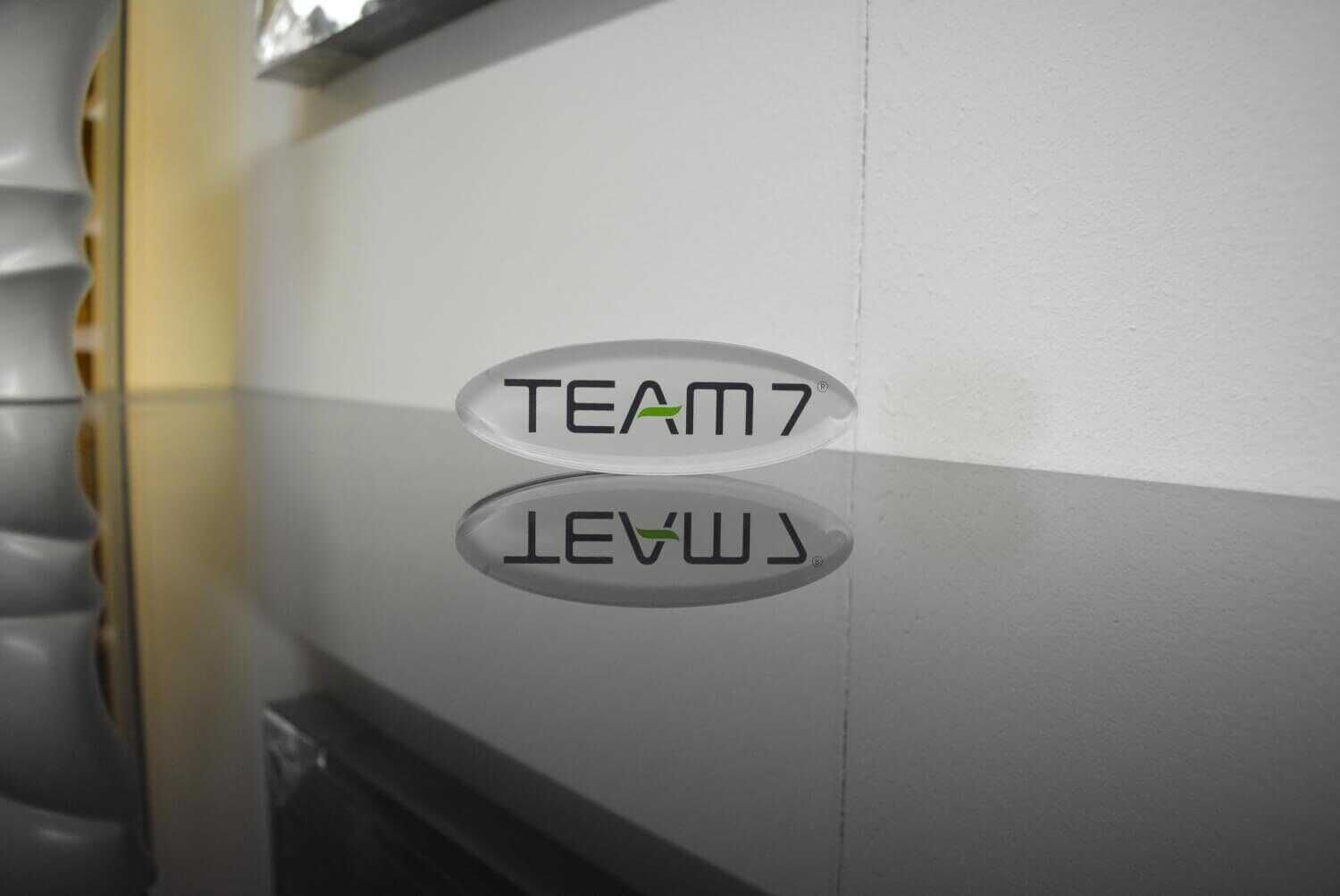 Team 7 - Wohnwand Cubus 44 Nussbaum Braun Schwarz - 3