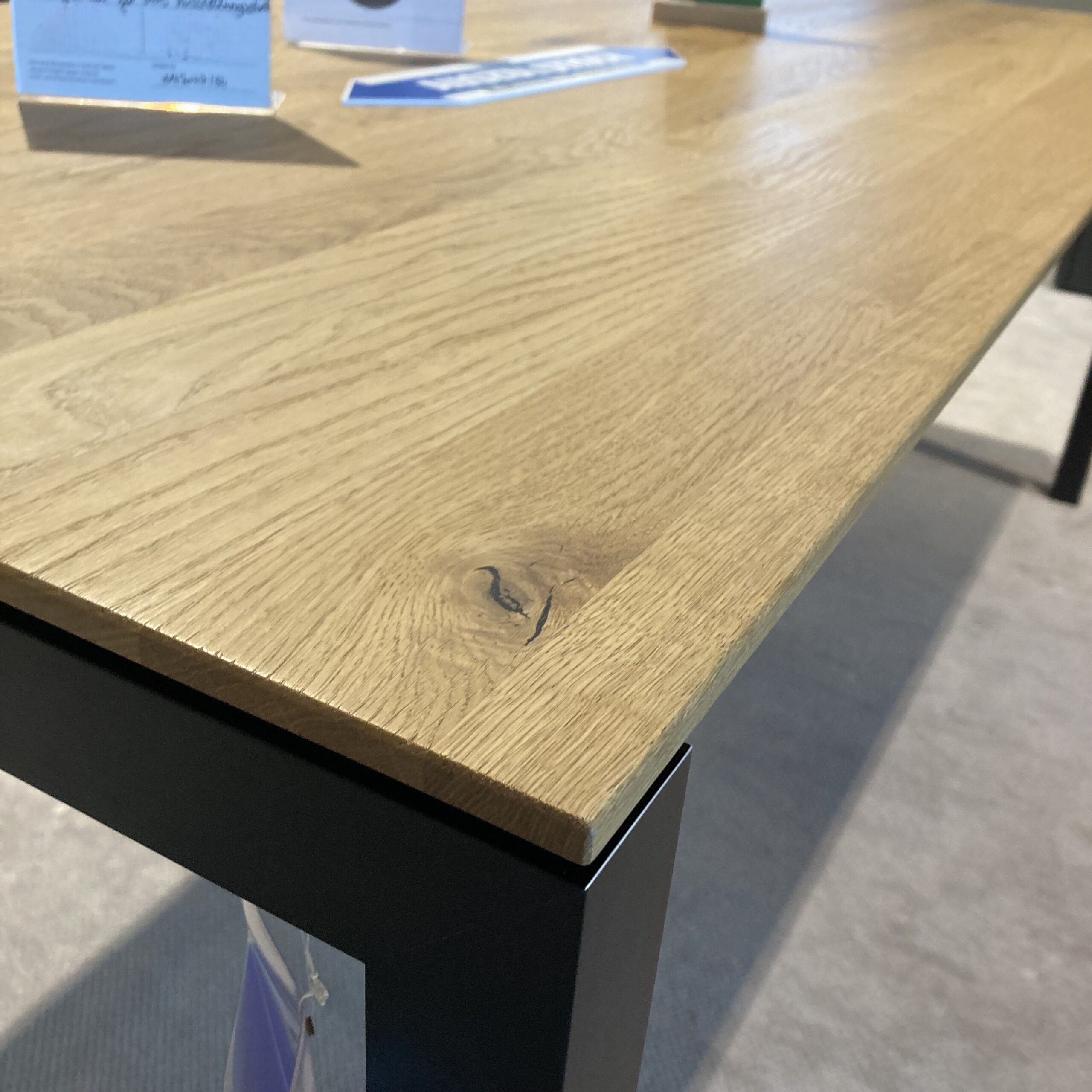 Willisau - Esstisch Prato Platte Eiche Massiv Geölt Gestell Aluminium Schwarz Gebürstet Mit Auszug - 3