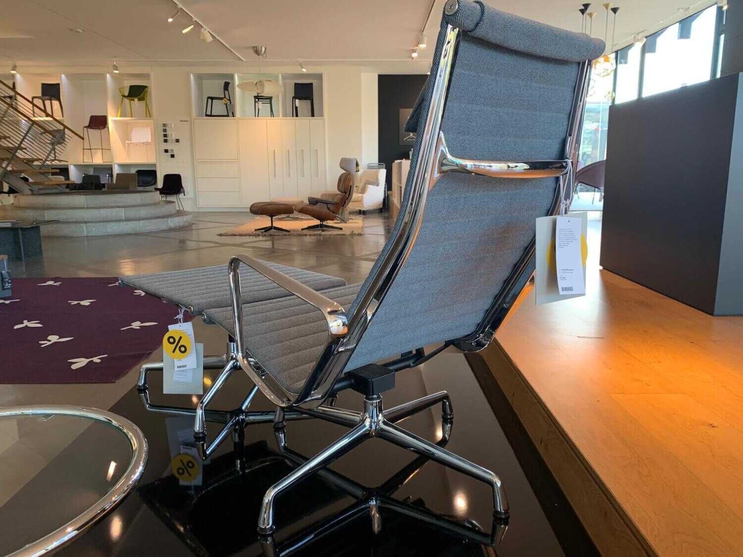 vitra-mehr-modelle-sessel-aluminium-chair-ea-124-stoff-hopsak-eisblau-moorbraun-mit-hocker-589e4c086585FW8vASVb0JToS Vitra - Sessel Aluminium Chair EA 124 Stoff Hopsak Eisblau Moorbraun mit Hocker - 4