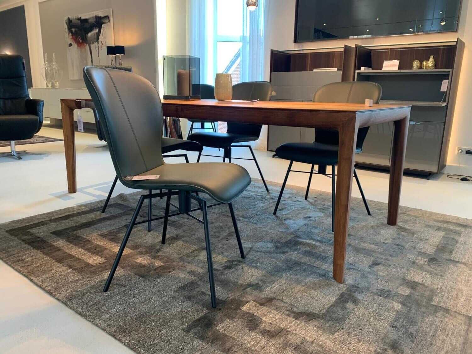 Bert Plantagie - 4er-Set Stuhl Leder Tendens Verde Grün Gestell Verkehrsschwarz - 4