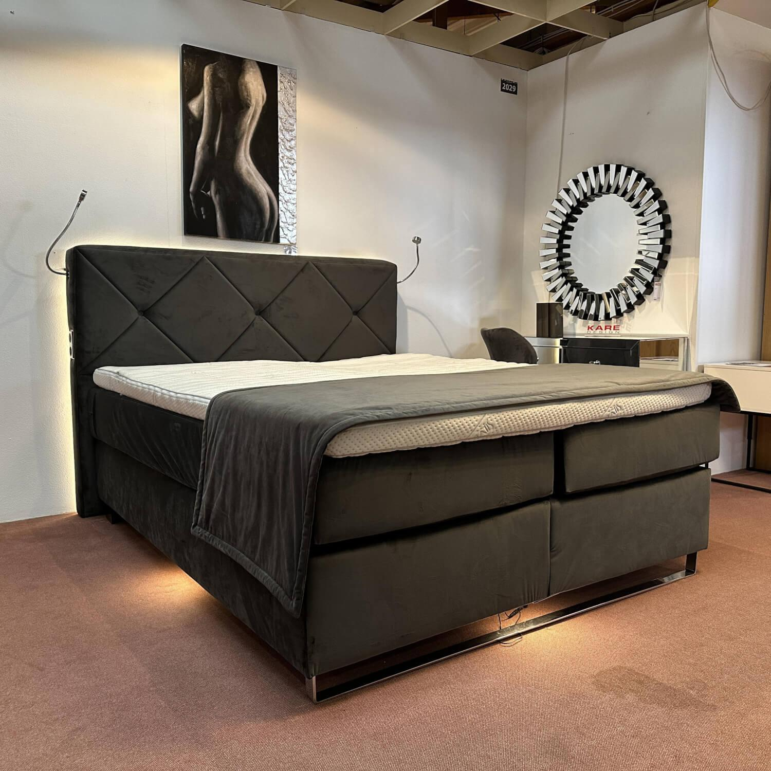 Musterring - Boxspringbett MR Dubai Stoff D 520 Anthrazit Samt Füße Chromkufe Inklusive Matratzen Und Beleuchtung - 4