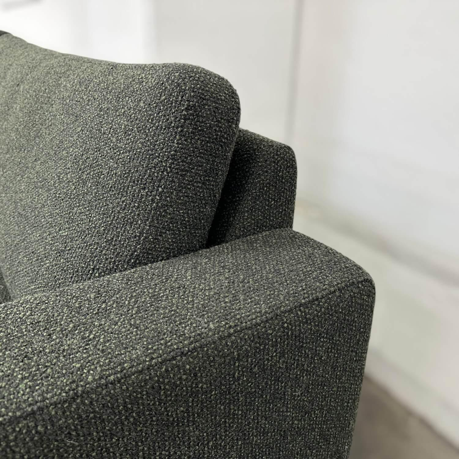 COR - Ecksofa Conseta Stoff C0907 Monza Melange 53 Dunkelgrün Schmalfüße Metall Elephant Grau Lackiert - 4