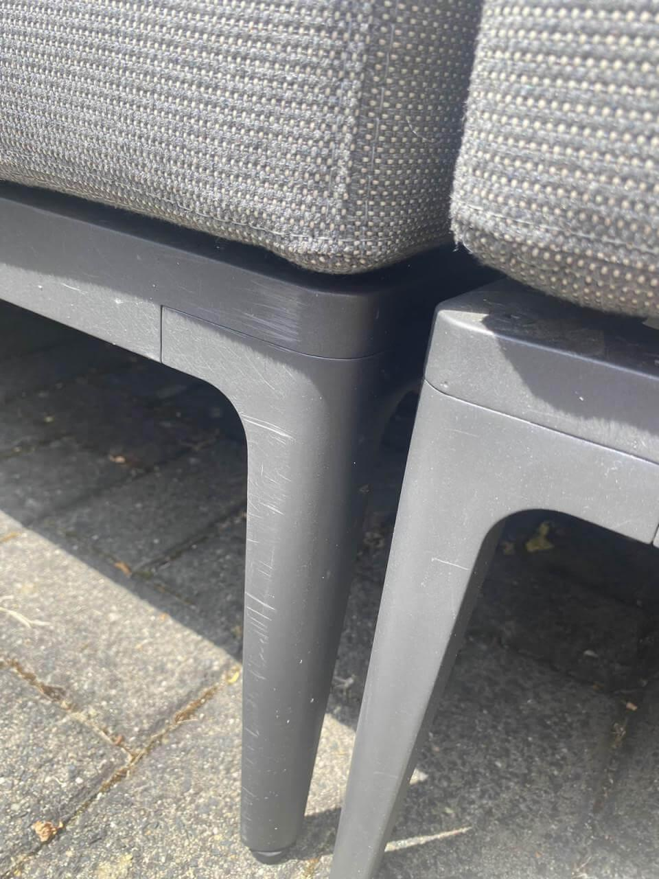 Gloster - Gartengruppe Grid Stoff Cameron Granite Grau Gestell Aluminium Meteor Schwarz Pulverbeschichtet Mit Ablage Und Couchtisch - 5