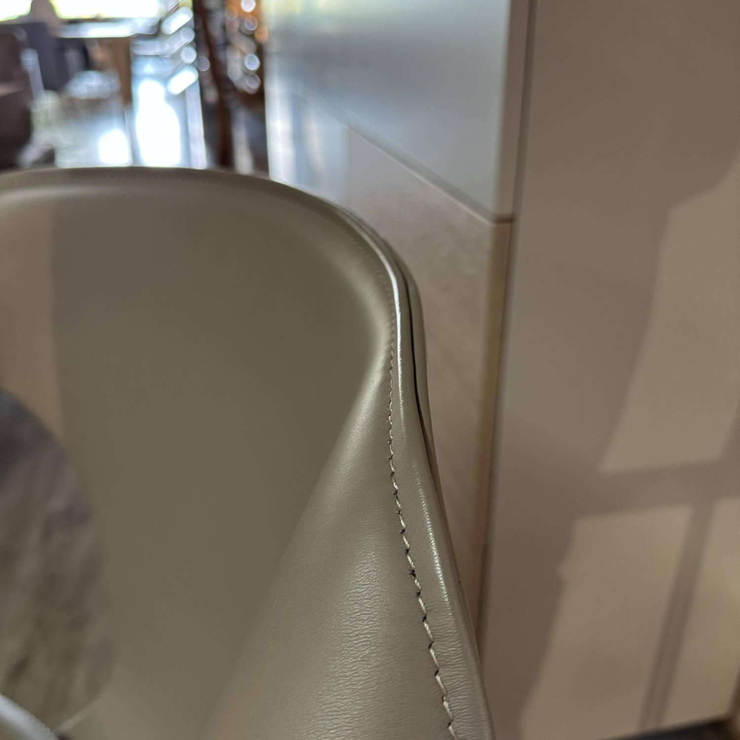 Tonon - Armlehnstuhl 907 Up Leder 9 Soft 207 N47 Grau Beige Gestell Eiche Hell Geölt - 6