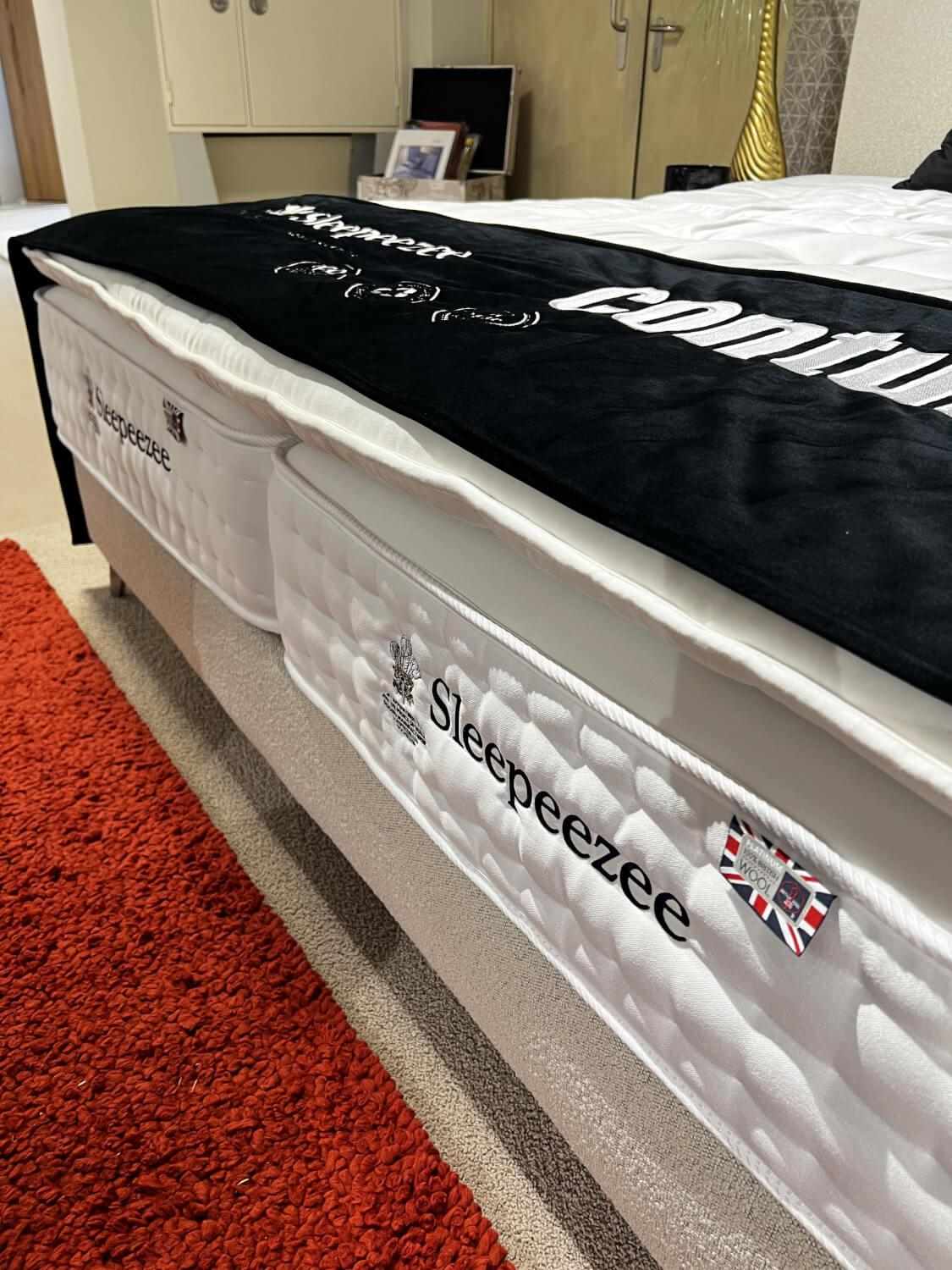 Contur - Boxspringbett 4600 Stoff Copenhagen 901 Beige Füße Metall Silber Inklusive 2 Matratzen Und Topper - 2