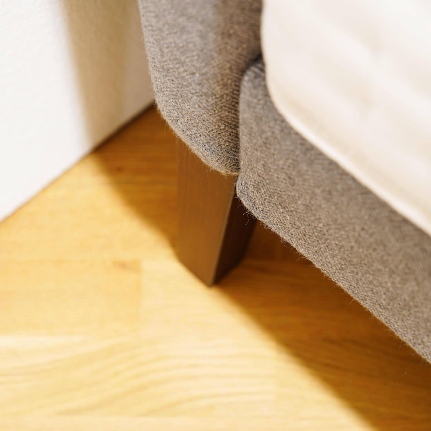 Schramm - Bett Zara 2B Stoff Yanis 1840 Grau Kopfteil Zara 2 ZF Stützfuß Schwarz Inklusive Matratzen Und Lattenrost - 5