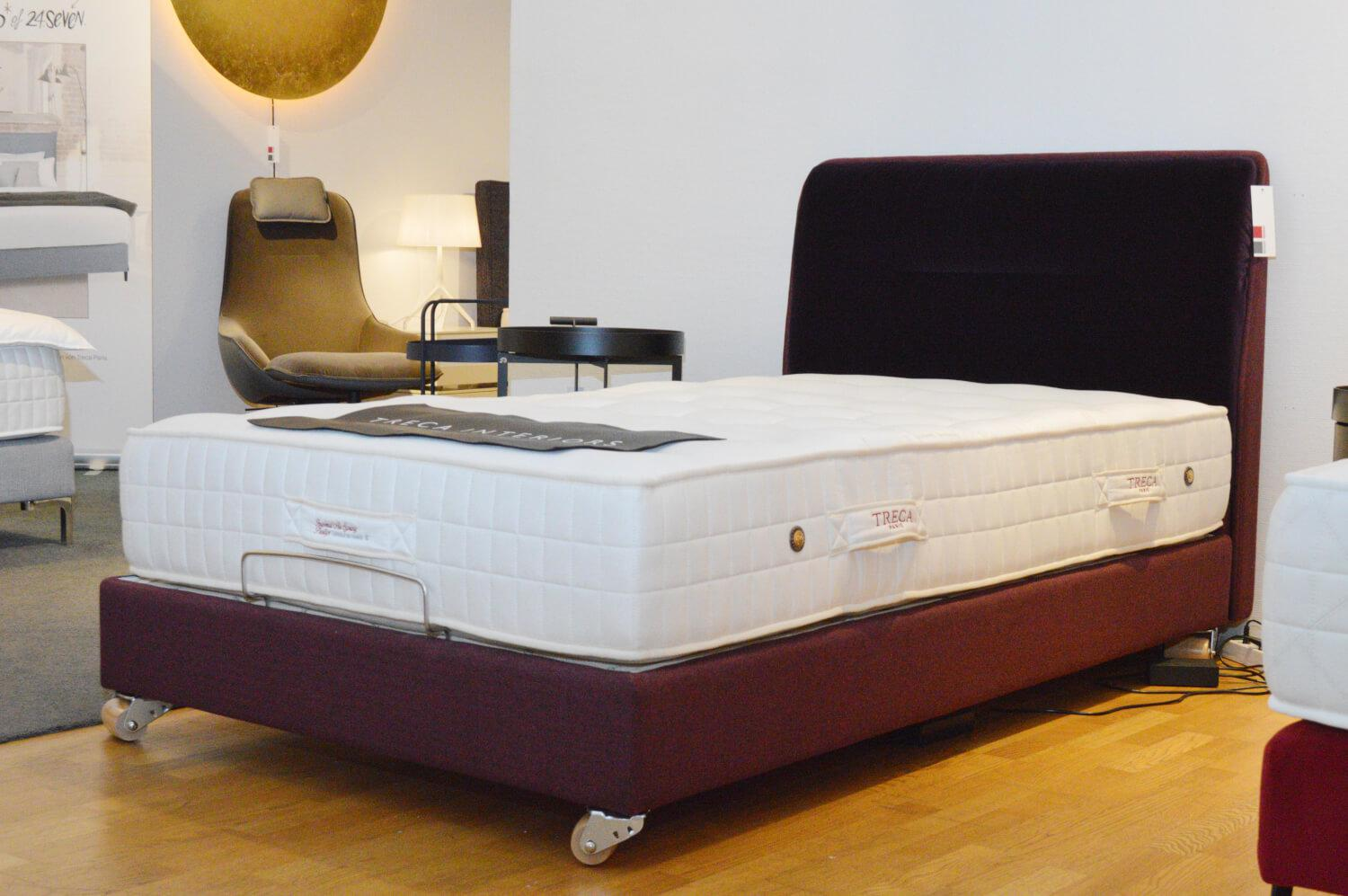 Treca Interiors - Bett Madeleine Trecaflex M5.2 Motorisch Verstellbar Stoff Rot mit Matratze - 9