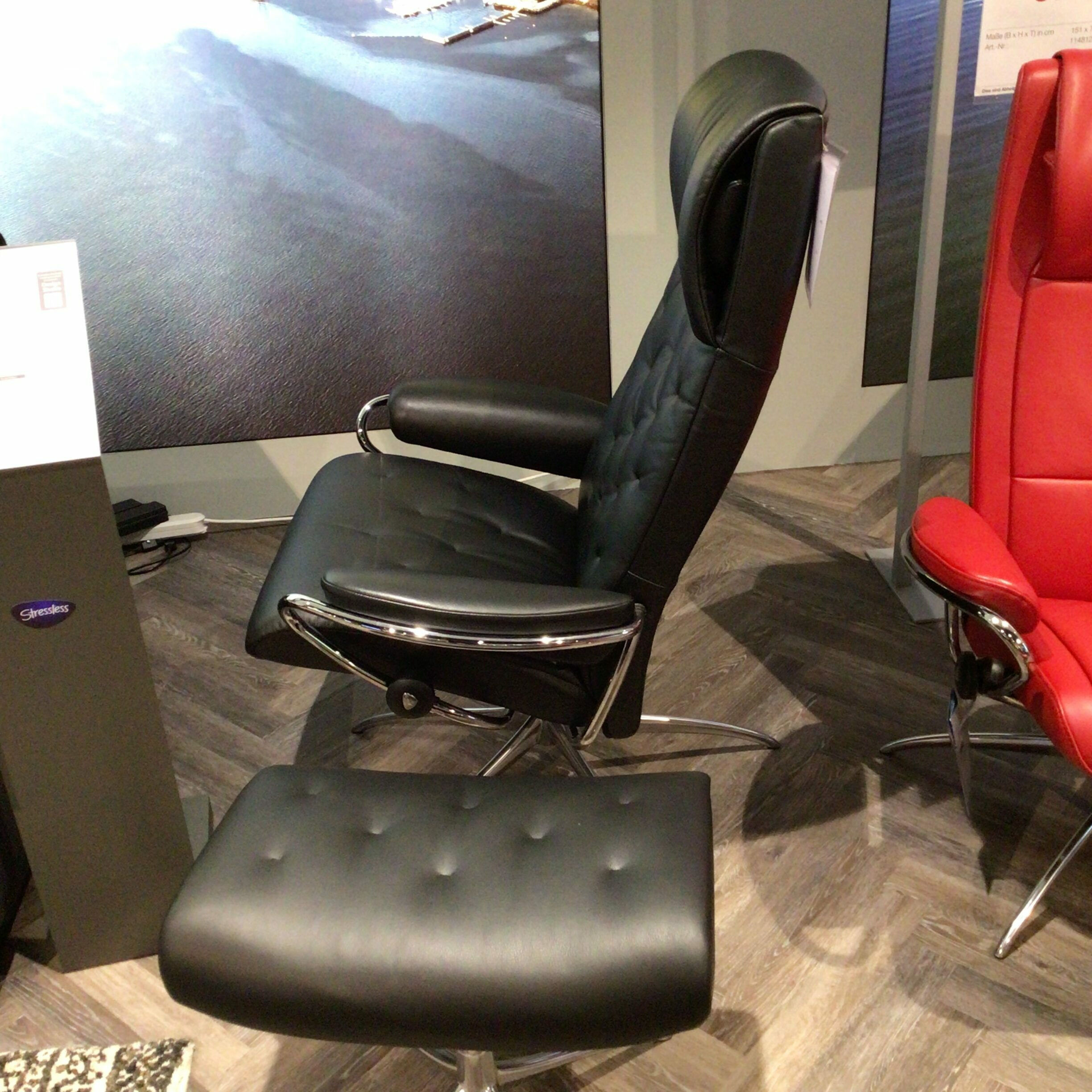 Stressless - Sessel Metro Leder Paloma Schwarz Star Base Metall Chrom mit Hocker - 4