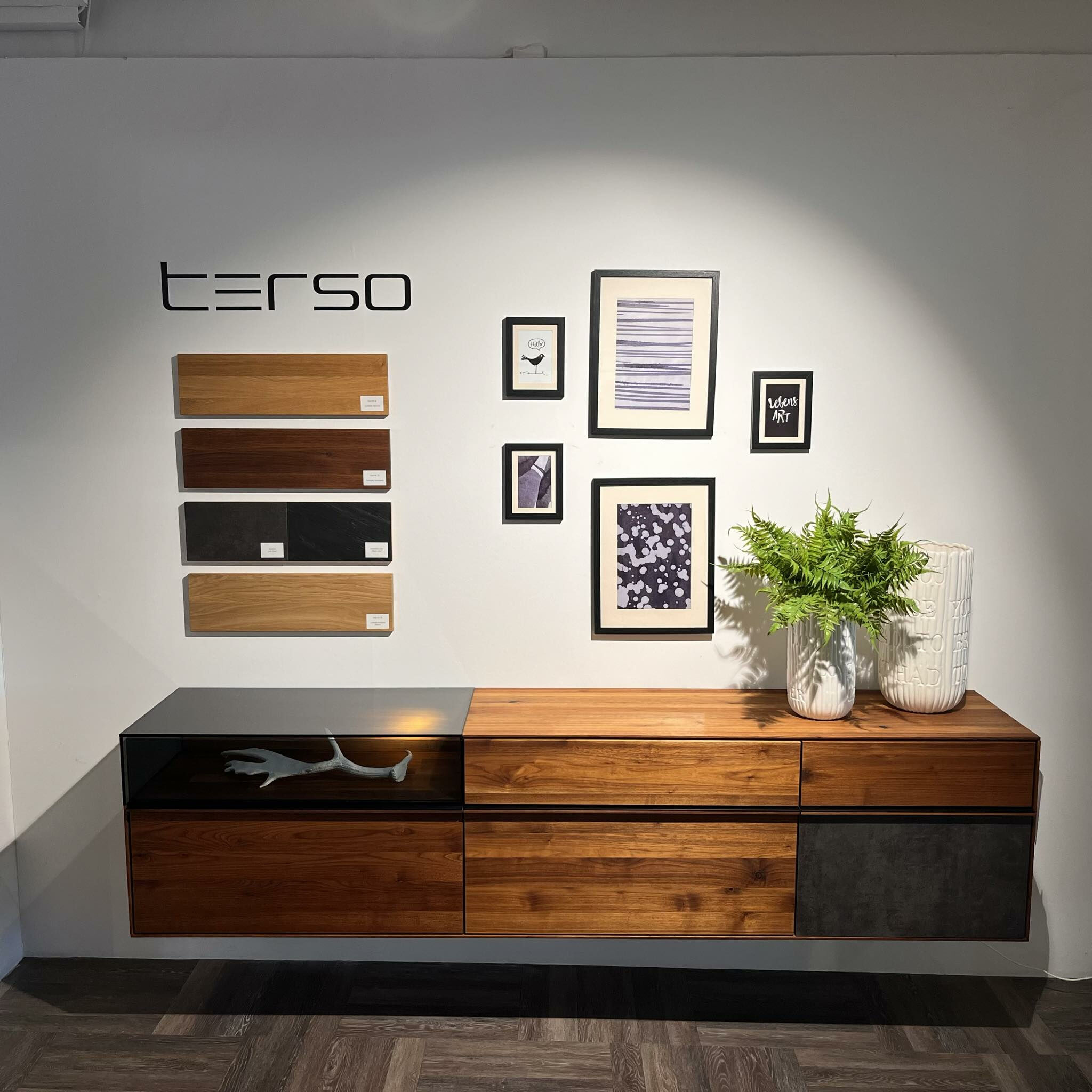 Wimmer - Hänge-Sideboard Wildau Nussbaum Natur Rustikal Frontabsetzung Keramik Iron Grau  - 6