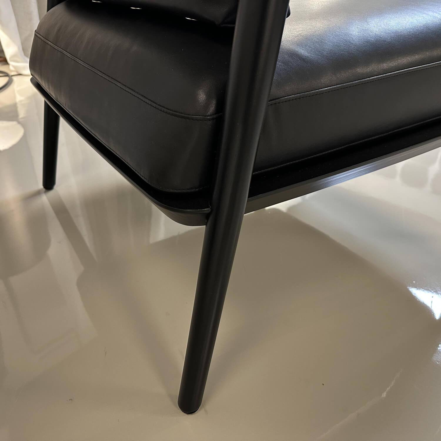 Bielefelder Werkstätten - Sessel Gatsby Leder Provence Schwarz mit Rückenkissen Gestell Esche Schwarz Gebeizt - 6