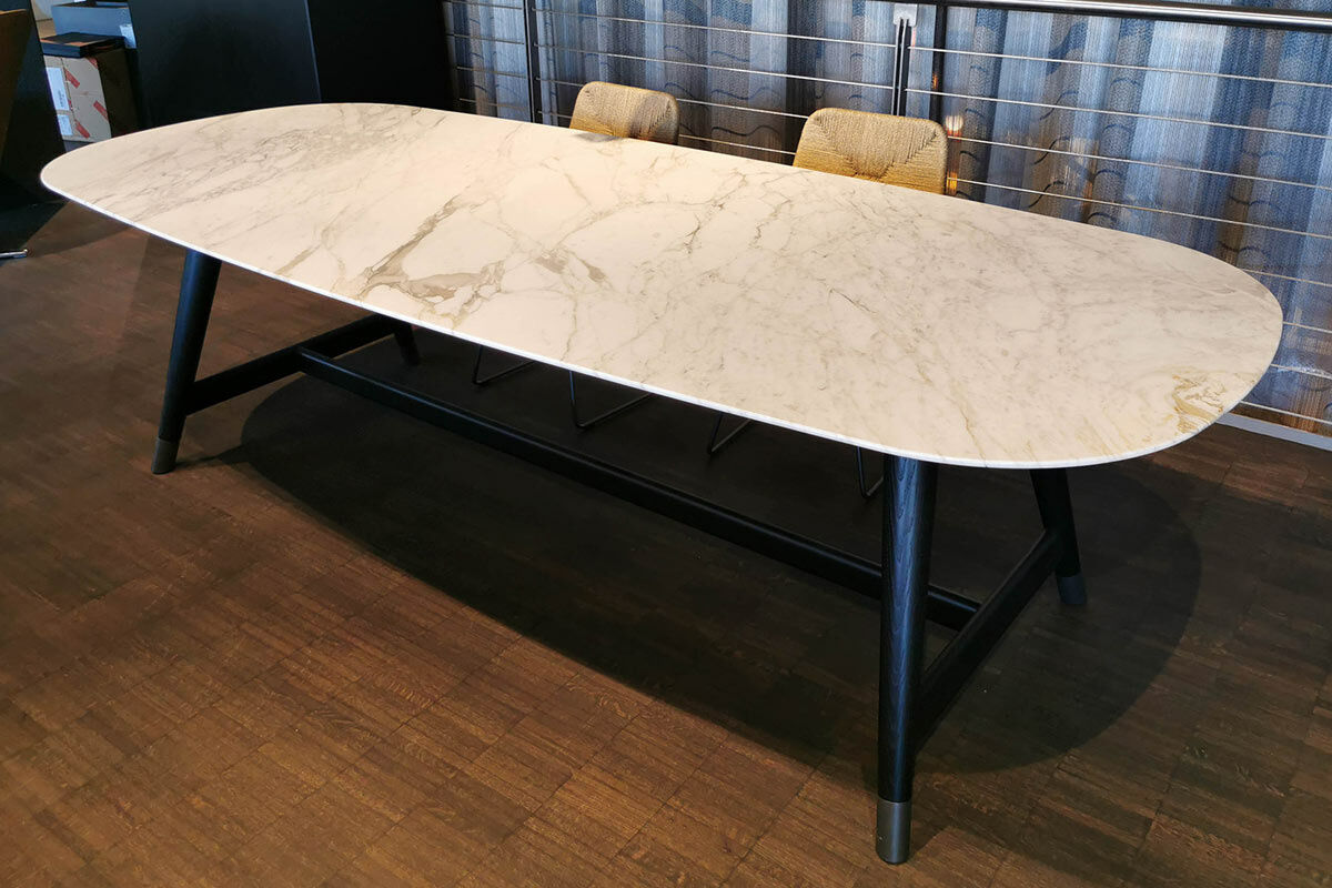 Flexform - Esstisch Desco Tischplatte Marmor Calacatta Oro Matt Gestell Esche Ebenholzfarben Gebeizt - 2