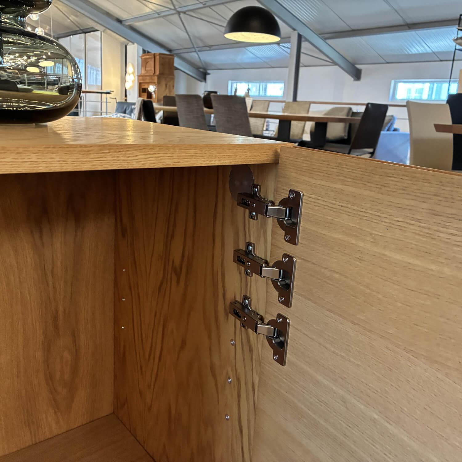 Riva1920 - Kommode Wabi Eiche Massiv Geölt Absetzung Eisen - 5