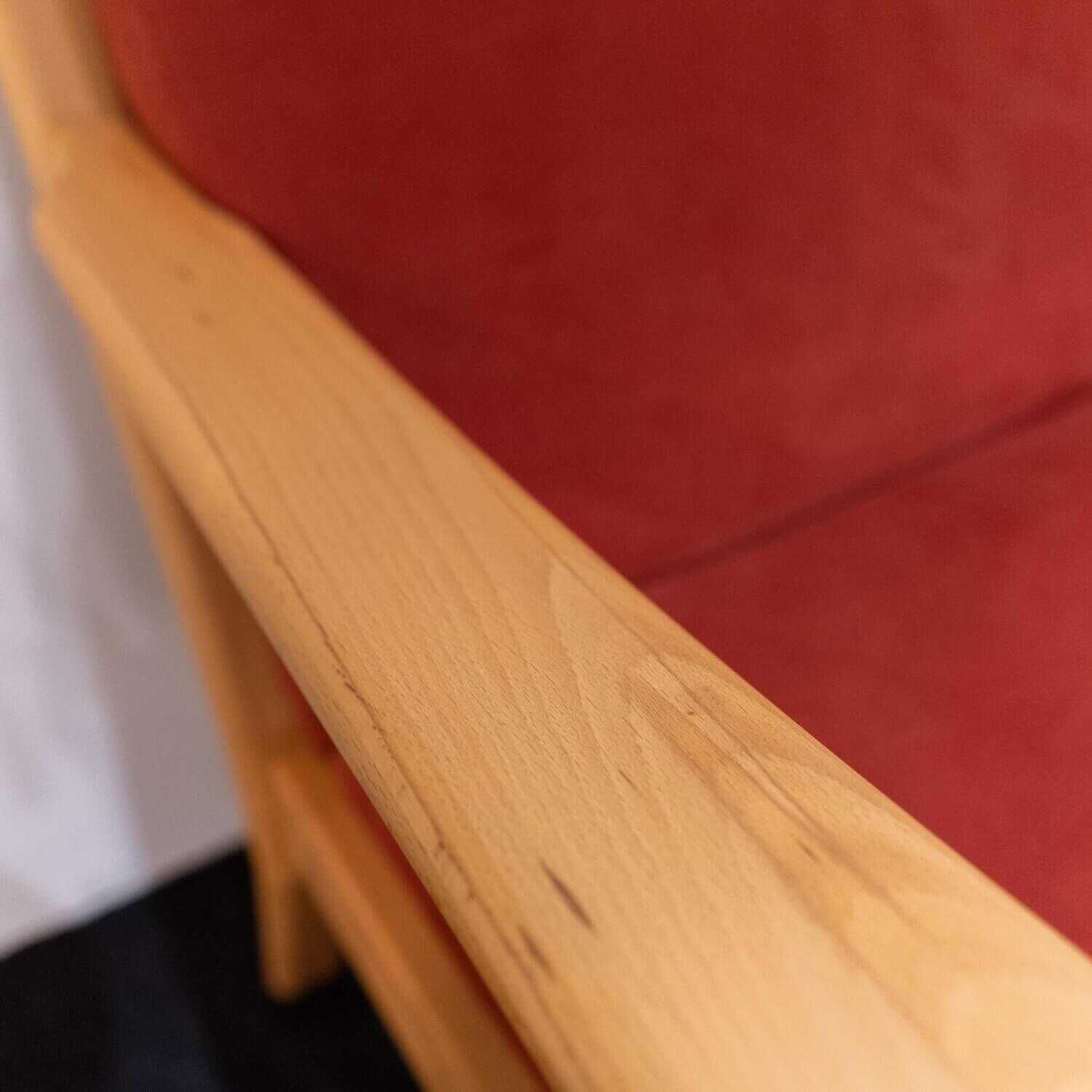 Sofa DY 1260 2,5-Sitzer Stoff Comfort 0028 Rot Kernbuche Geölt