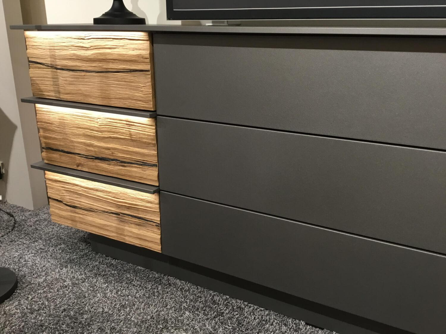Musterring - Sideboard MR Jana 710143 Lack Graphit Anthrazit Absetzung Spaltholz Eiche Lackiert Mit Beleuchtung - 3