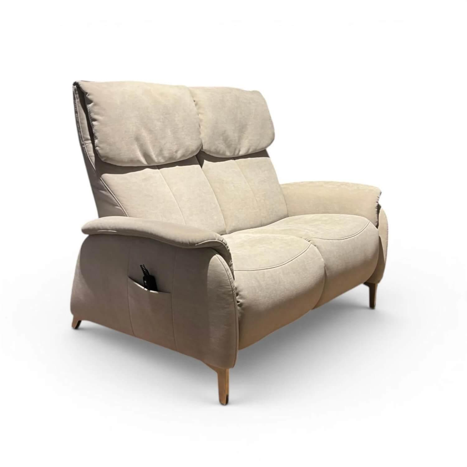 himolla - Sofa 4868 Cumuly Stoff Nuvano Cloud Beige Füße Metall Edelstahloptik Inkl. Elektr. Wall-Free-Beschlag, Elektr. Kopfteilverstellung, Sitzneigungsverstellung - 4