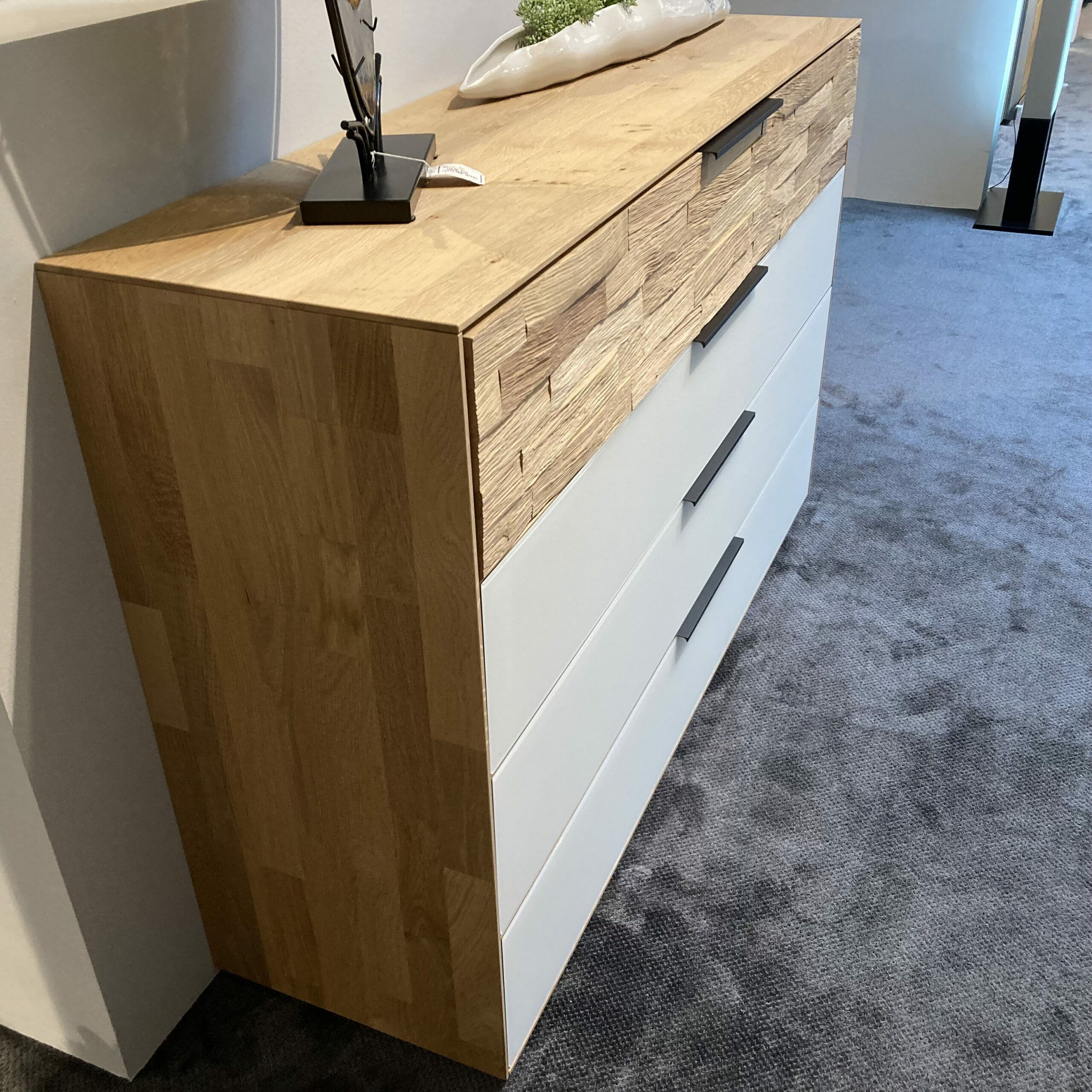 Wöstmann - Kommode WSM2800 Wildeiche Soft Gebürstet Mattglas Magnolie 4 Schubkästen - 4