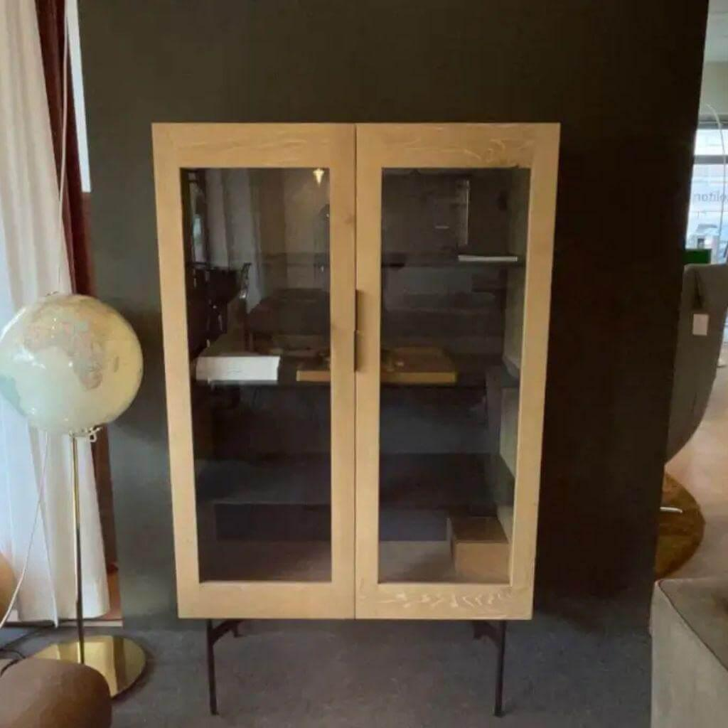 Janua - Vitrinenschrank BC04 Eiche Weiß Pigmentiert Geölt Mit Glastüren Griffe  Und Gestell Schwarz - 3