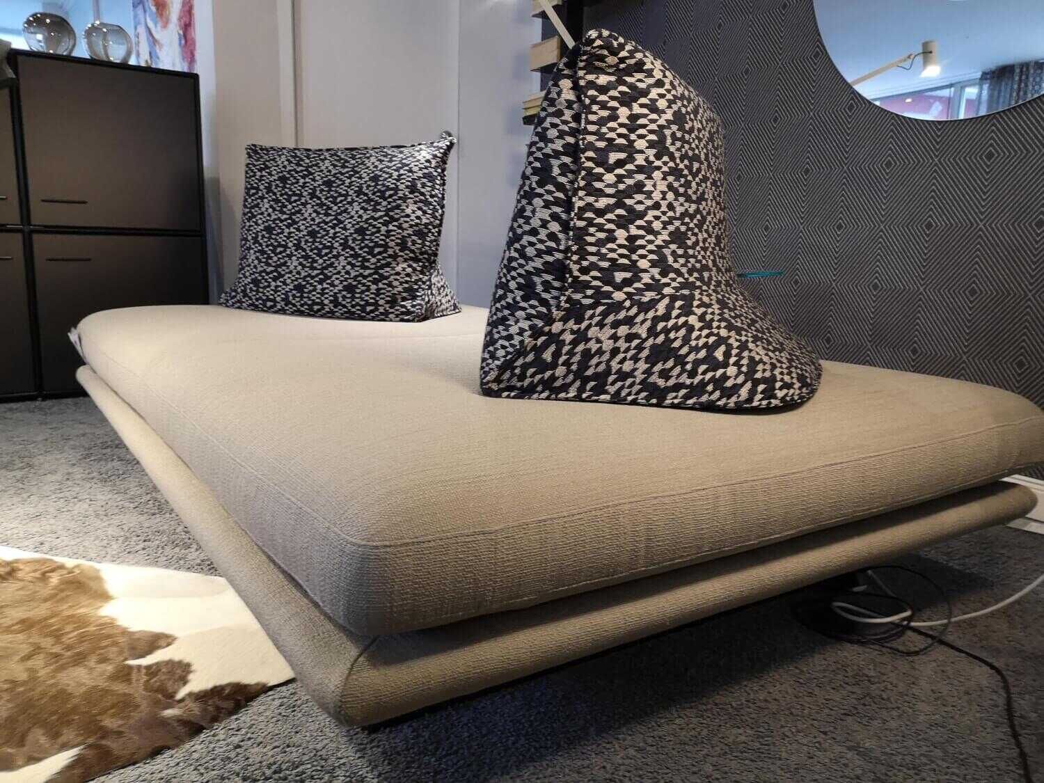 ligne-roset-sofa-prado-stoff-joy-lin-beige-braun-mit-2-r-C3-BCckenkissen-6fd124776643HY8S9n9mbs1Kd Ligne Roset - Sofa Prado Stoff Joy Lin Beige Braun mit 2 Rückenkissen - 5