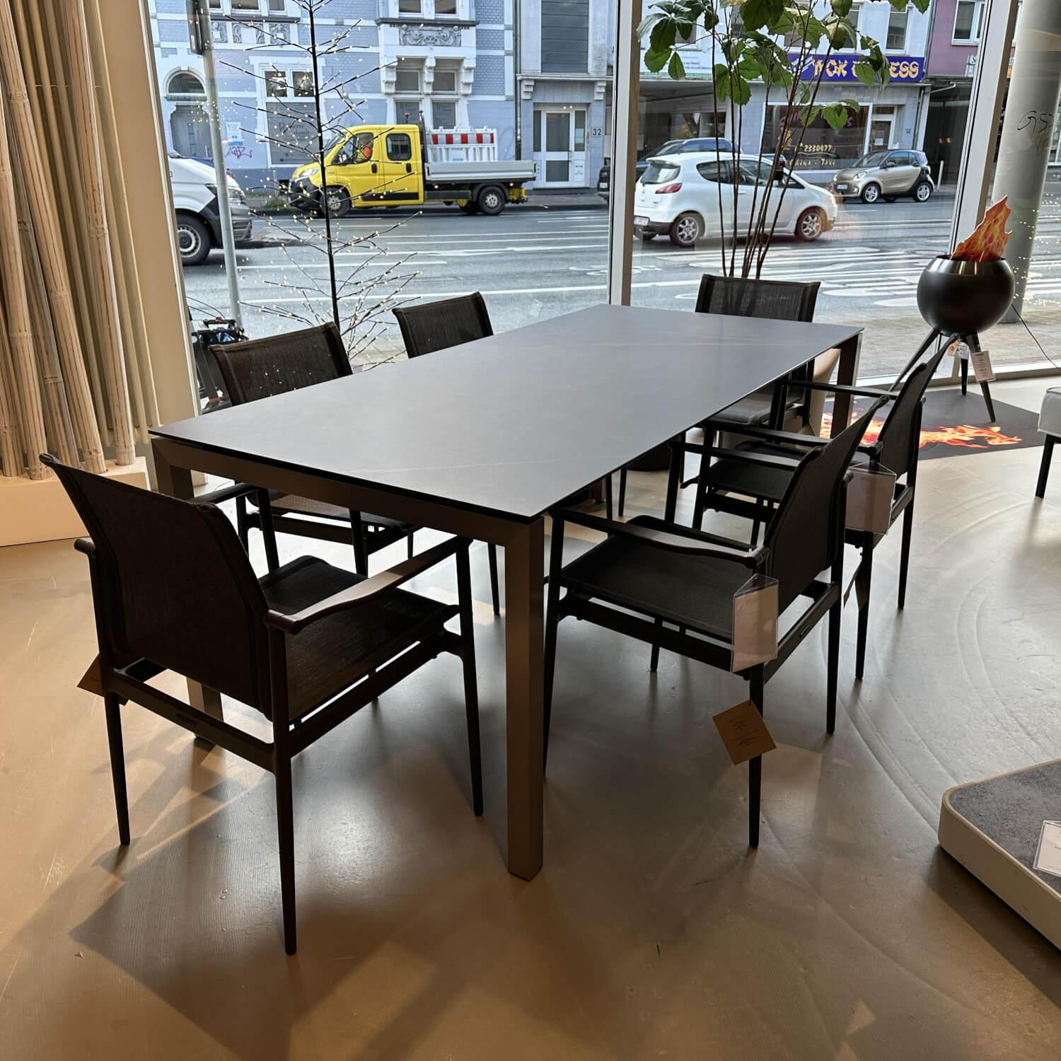 Zumsteg - Essgruppe Portofino Und Gloster 180 Platte Dekton Black Beauty Schwarz Gestell Aluminium Stuhl Textil Schwarz - 3