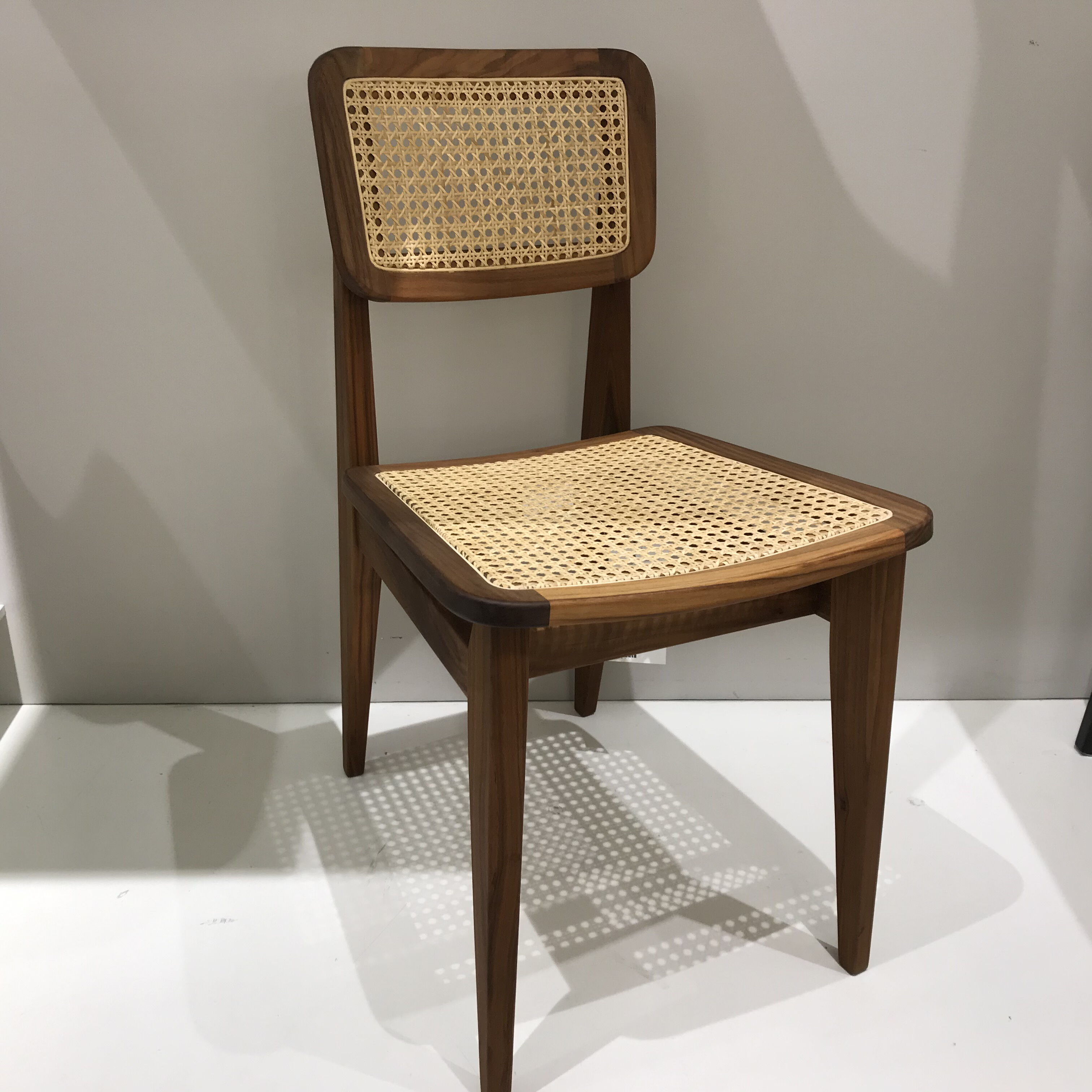 gubi-stuhl-c-chair-2-a-all-woven-cane-rattan-amerikanischer-nussbaum-mf-0004930-001-4