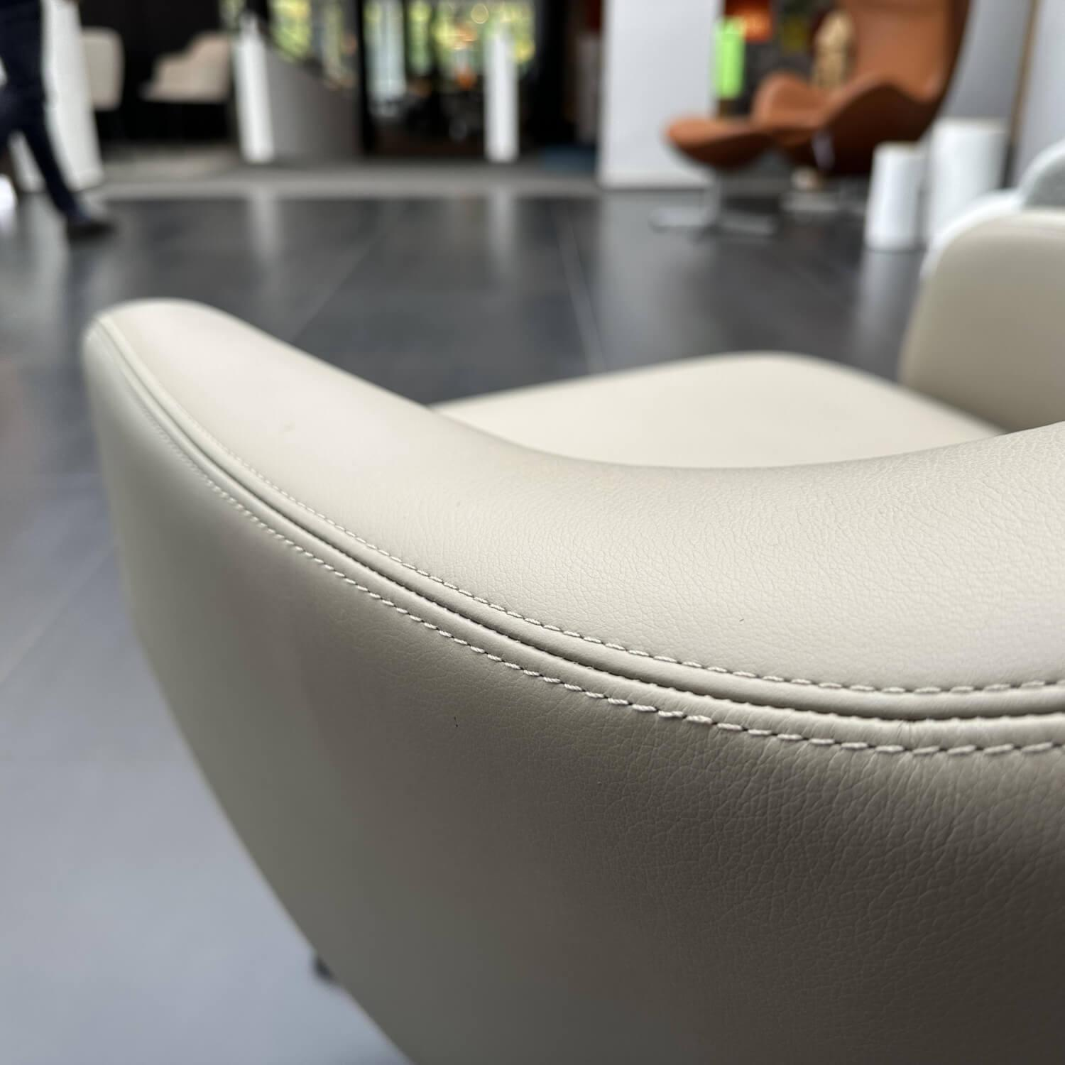 Vitra - Sessel Repos Leder L50 Premium F Sand Beige Gestell Basic Dark Schwarz - 4