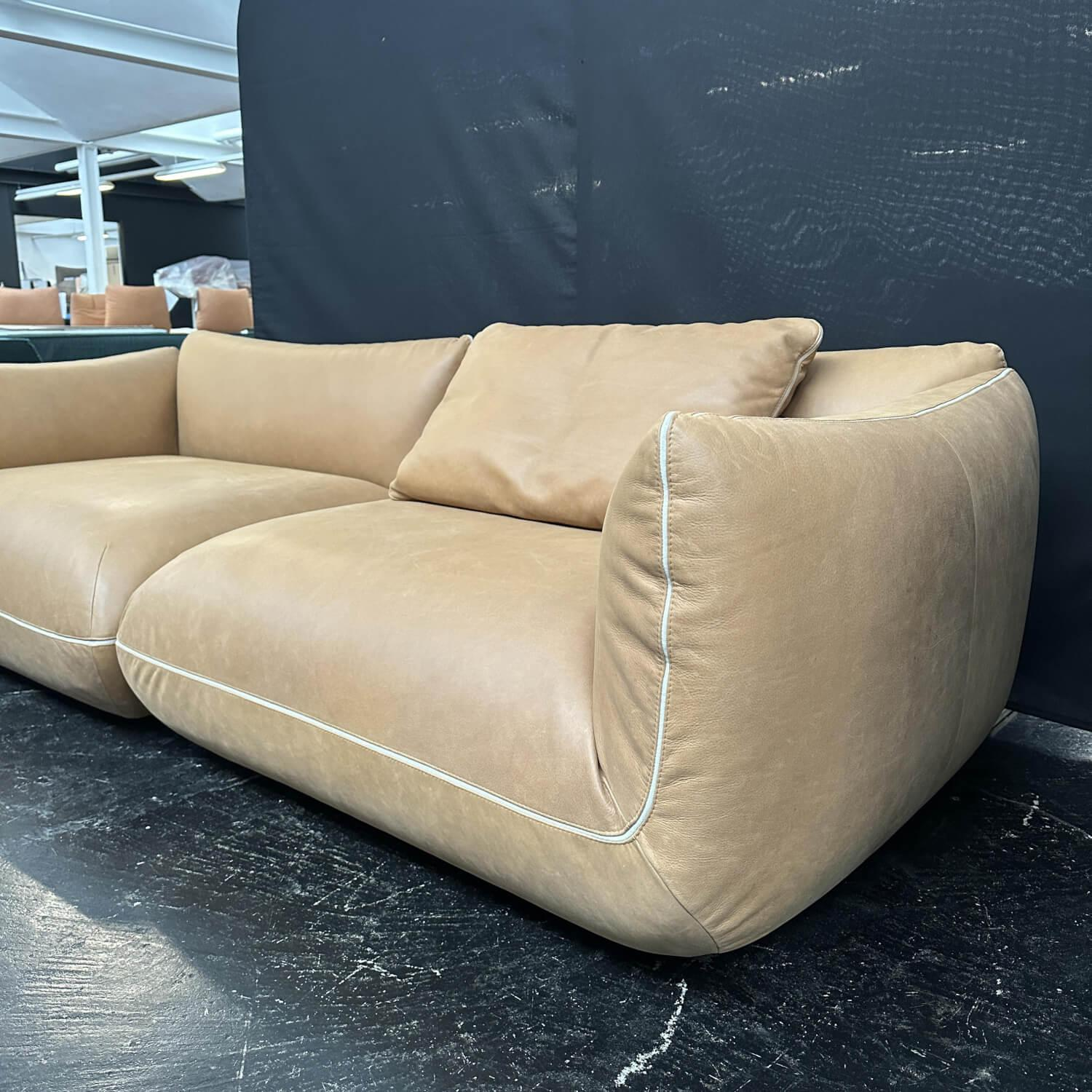 COR - Sofa Jalis 21 Bezug Leder Puro 490 Camel Braun Rahmengestell Buche Massiv Mit Filzgleitern Inklusive Rückenkissen - 9