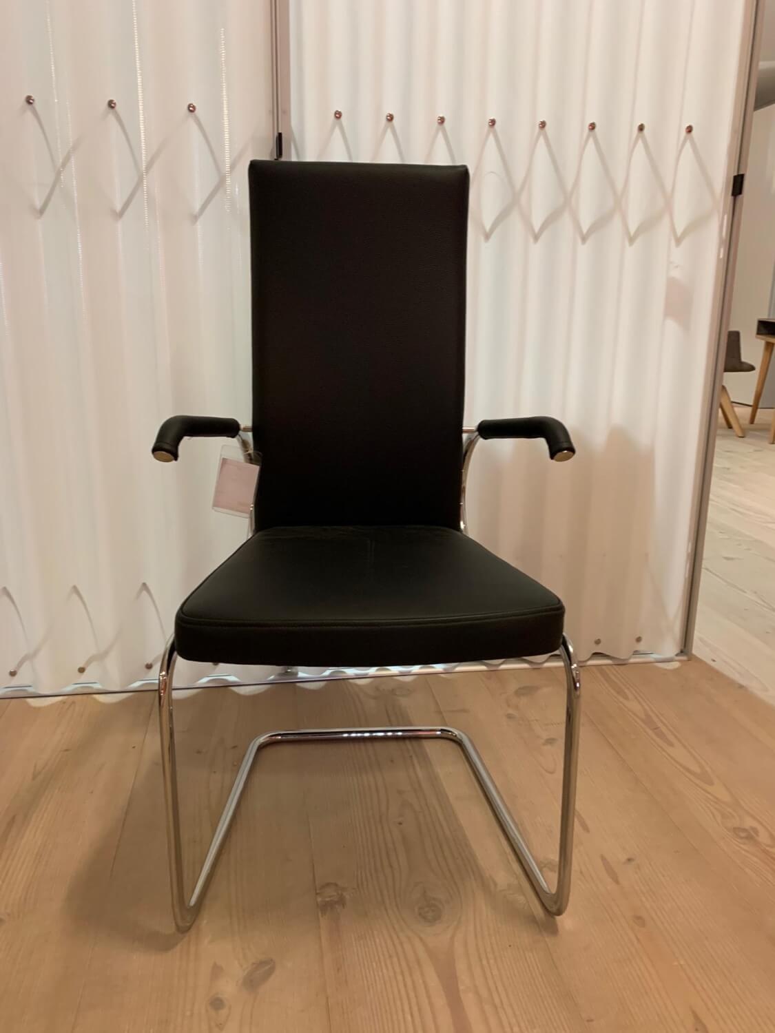 Tecta - Armlehn-Kragstuhl D29P Leder Schwarz mit Justierbarer Bewegungstechnik - 3
