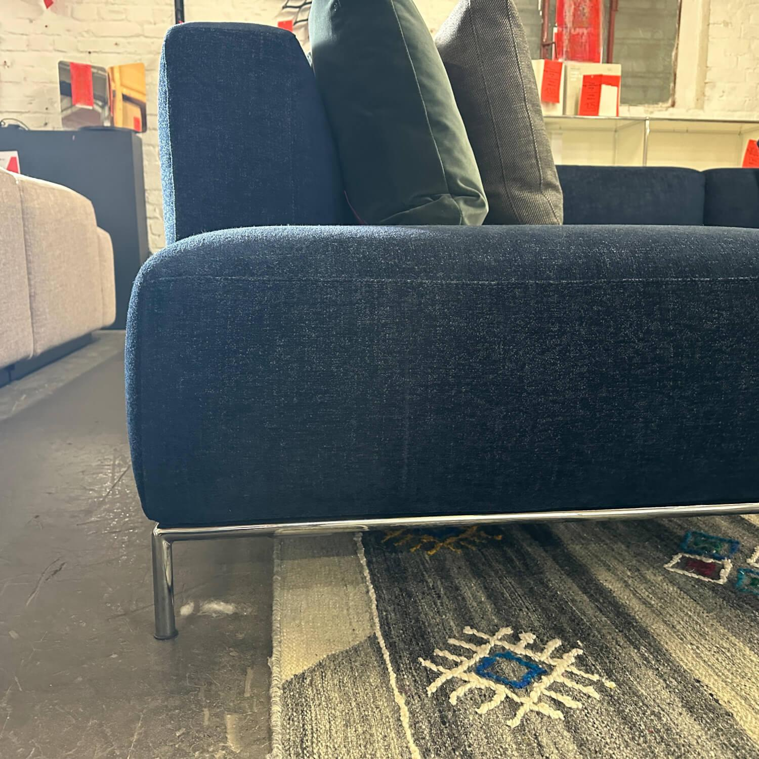 Cassina - Ecksofa Mex-Hi Stoff Luxor 13L034 Blu Notte Füße Metall Verchromt - 4