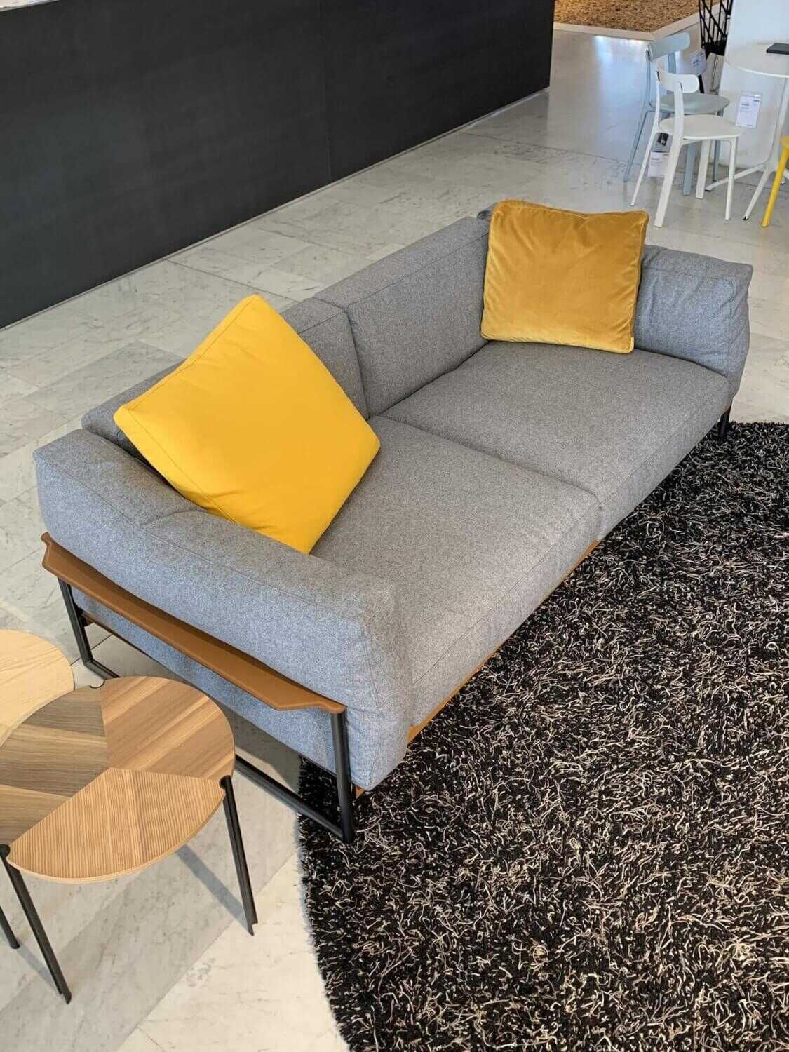 Flexform - Sofa Zeno Light Stoff Graumeliert Gestell Metall Brüniert mit 2 Kissen - 14