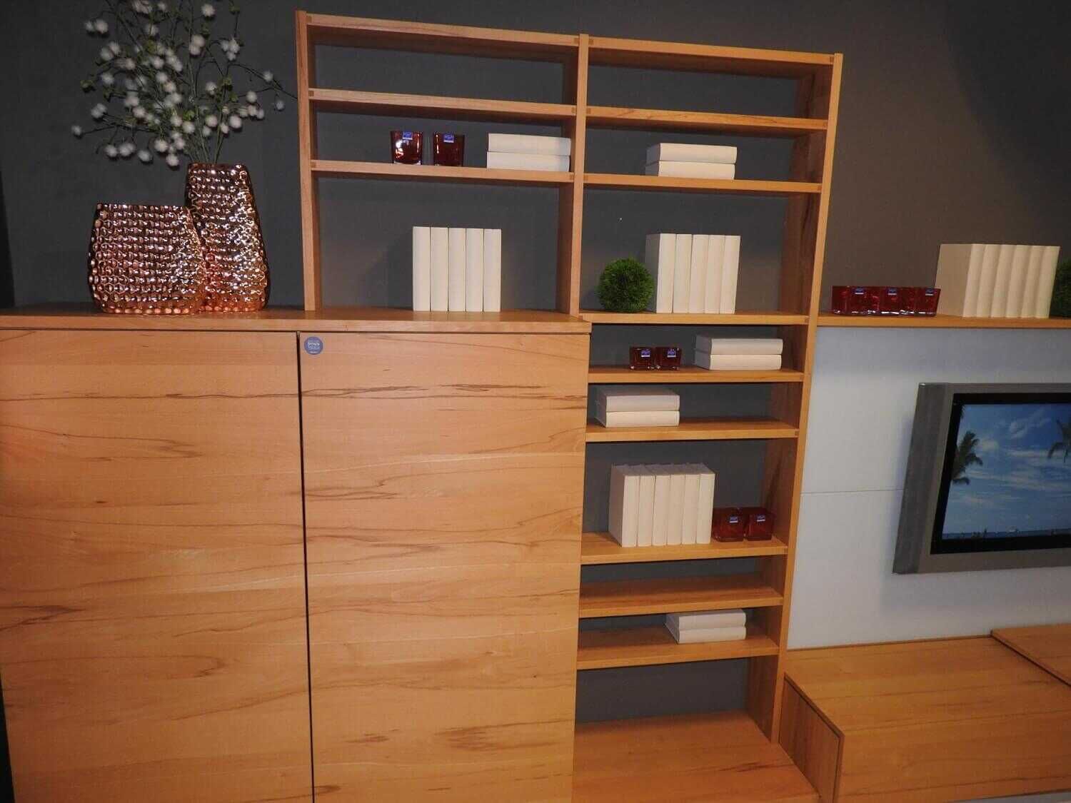 team-7-wohnwand-cubus-holz-kernbuche-massiv-farbglas-wei-C3-9F-mit-beleuchtung-touchbeschlag-0f718a8288e981sV8pzoHcGgW Team 7 - Wohnwand Cubus Holz Kernbuche Massiv Farbglas Weiß mit Beleuchtung, Touchbeschlag - 2