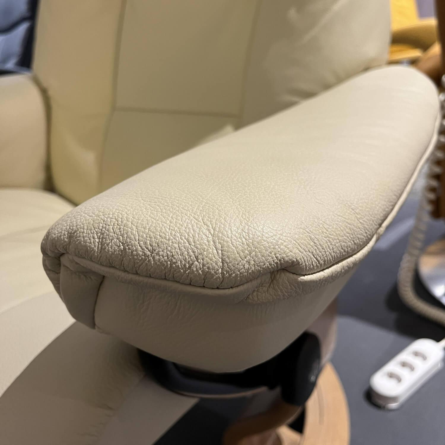 Stressless - Stressless-Sessel Mayfair M Bezug Leder Batick 13 Cream Drehgestell Classic Eiche Mit Hocker - 10