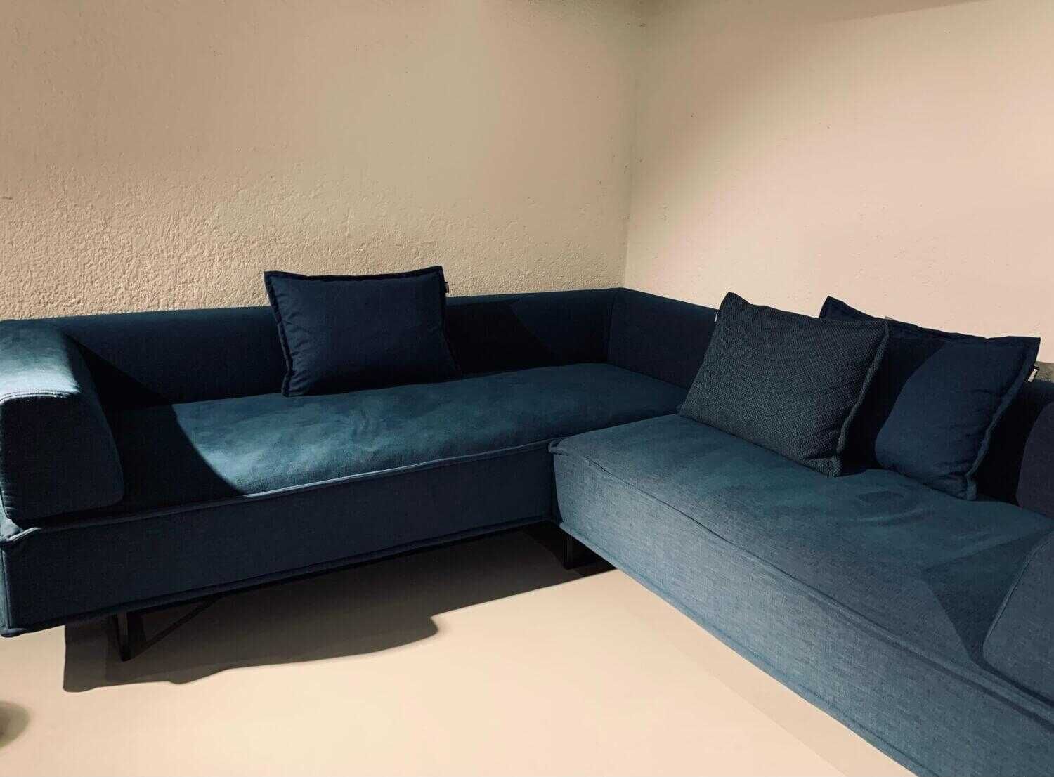 freistil-rolf-benz-sofa-144-stoff-gr-C3-BCnblau-stahlkufe-matt-mit-3-kissen-e0868ac4d680s1SkfSeGIY2Pd freistil Rolf Benz - Sofa 144 Stoff Grünblau Stahlkufe Matt mit 3 Kissen - 2