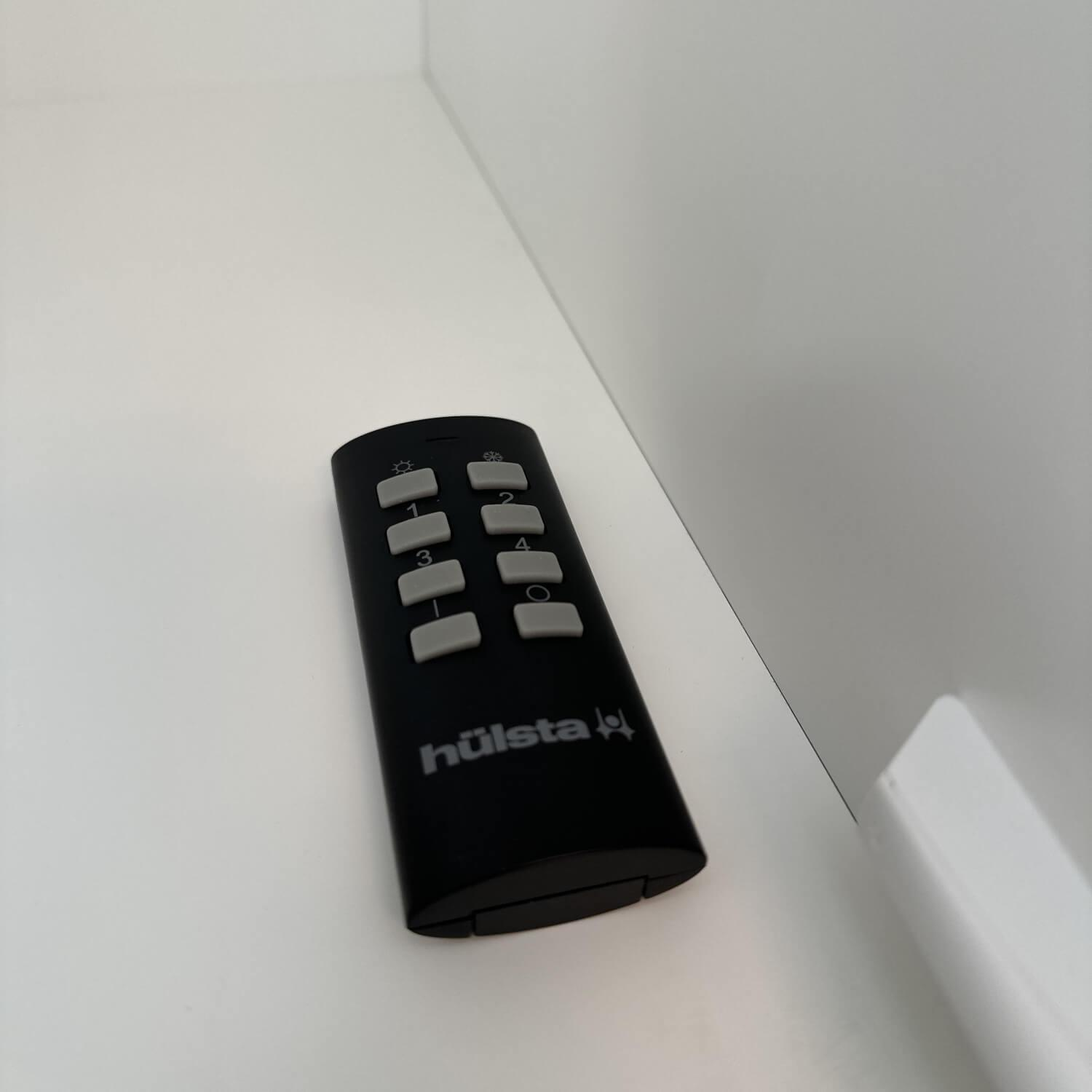 Hülsta - Vitrine Gentis Links Lack Hochglanz Reinweiss Mit Beleuchtung Und Funkfernbedienung - 6