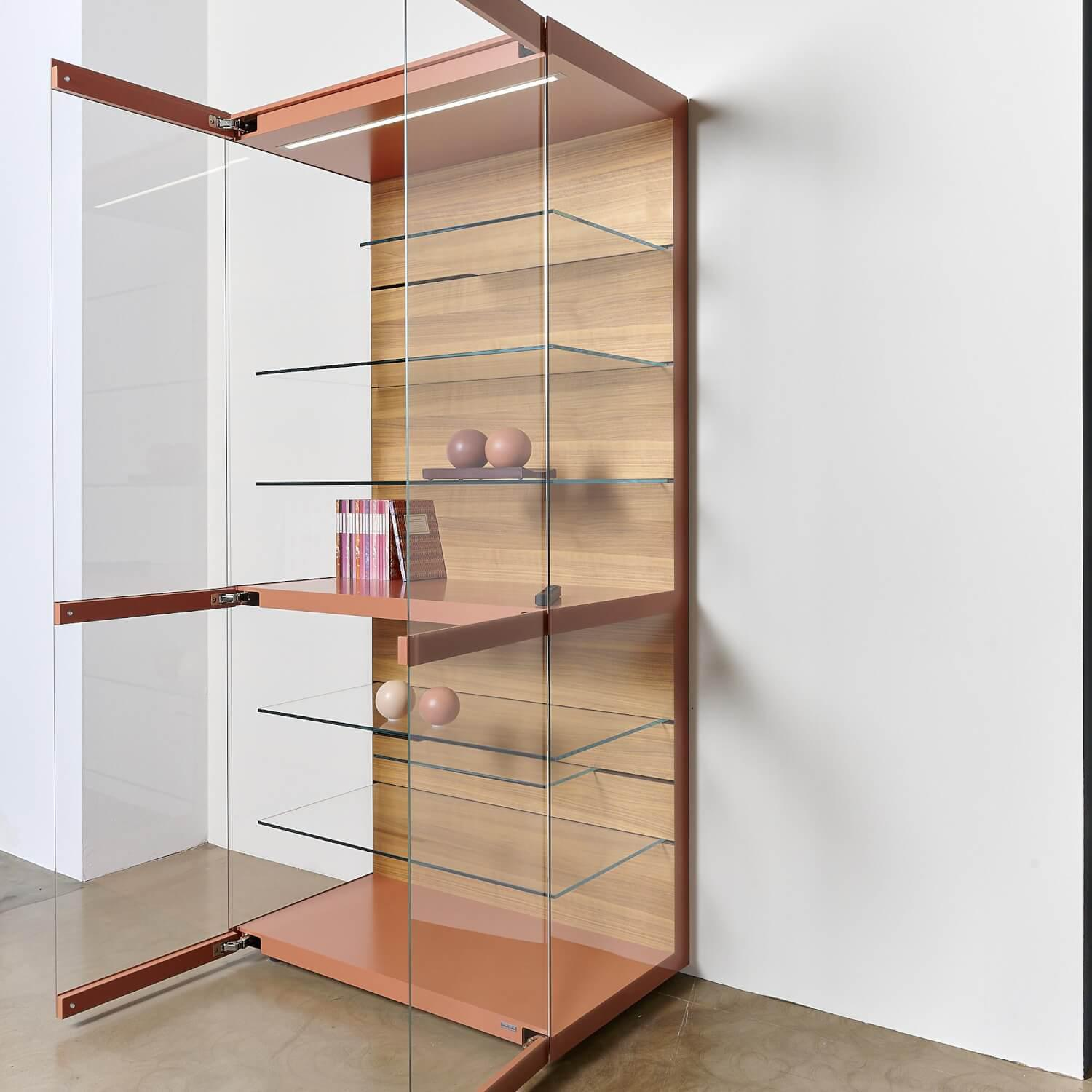 Interlübke - Vitrine Cube Light Lack Guave Mit Panel Nussbaum Natur Braun - 10