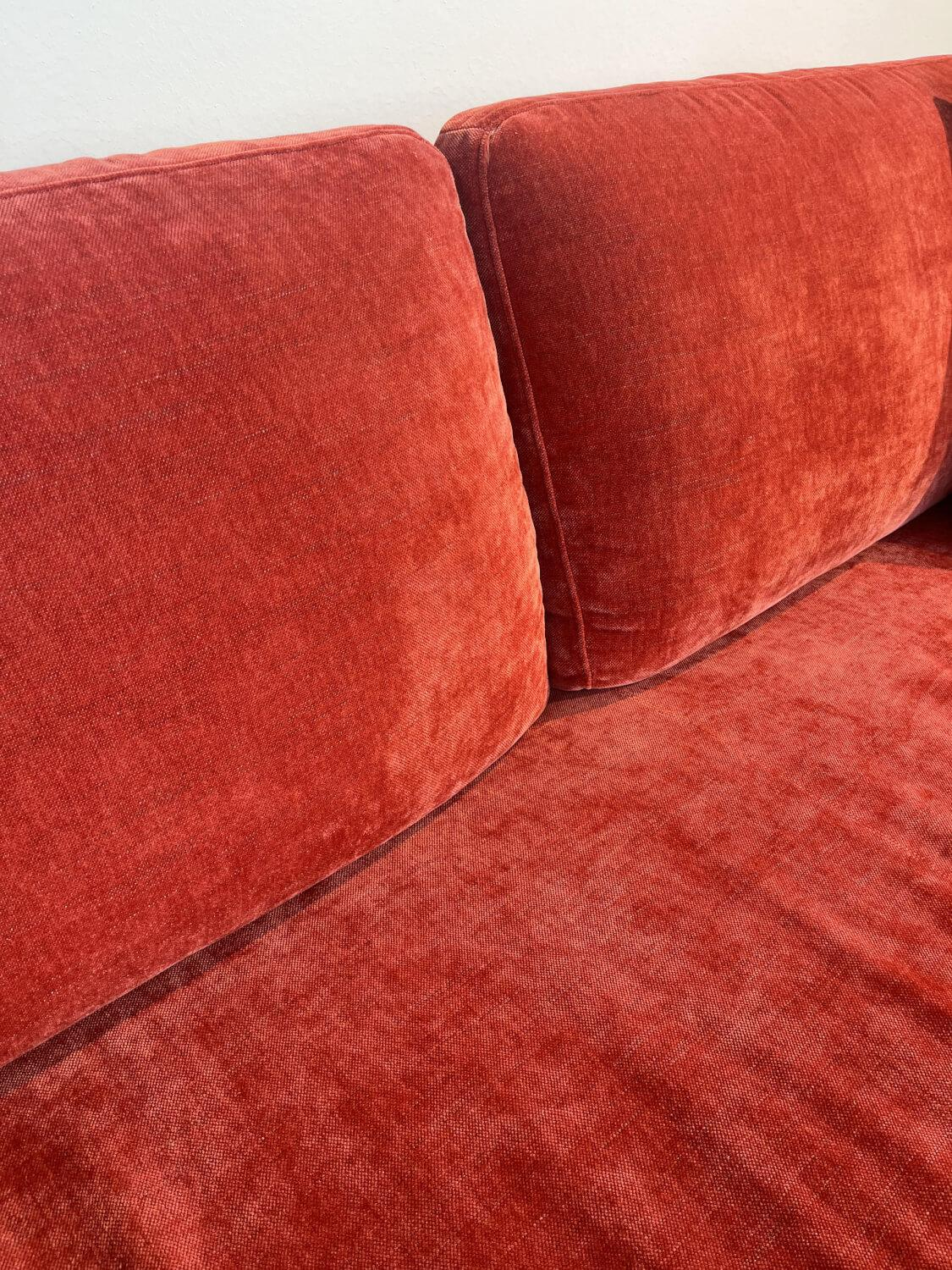 Raum.Freunde - Sofa Lenni Style Stoff Wildflower 9 Raspberry Pink Rot Füße Metall Schwarz - 2