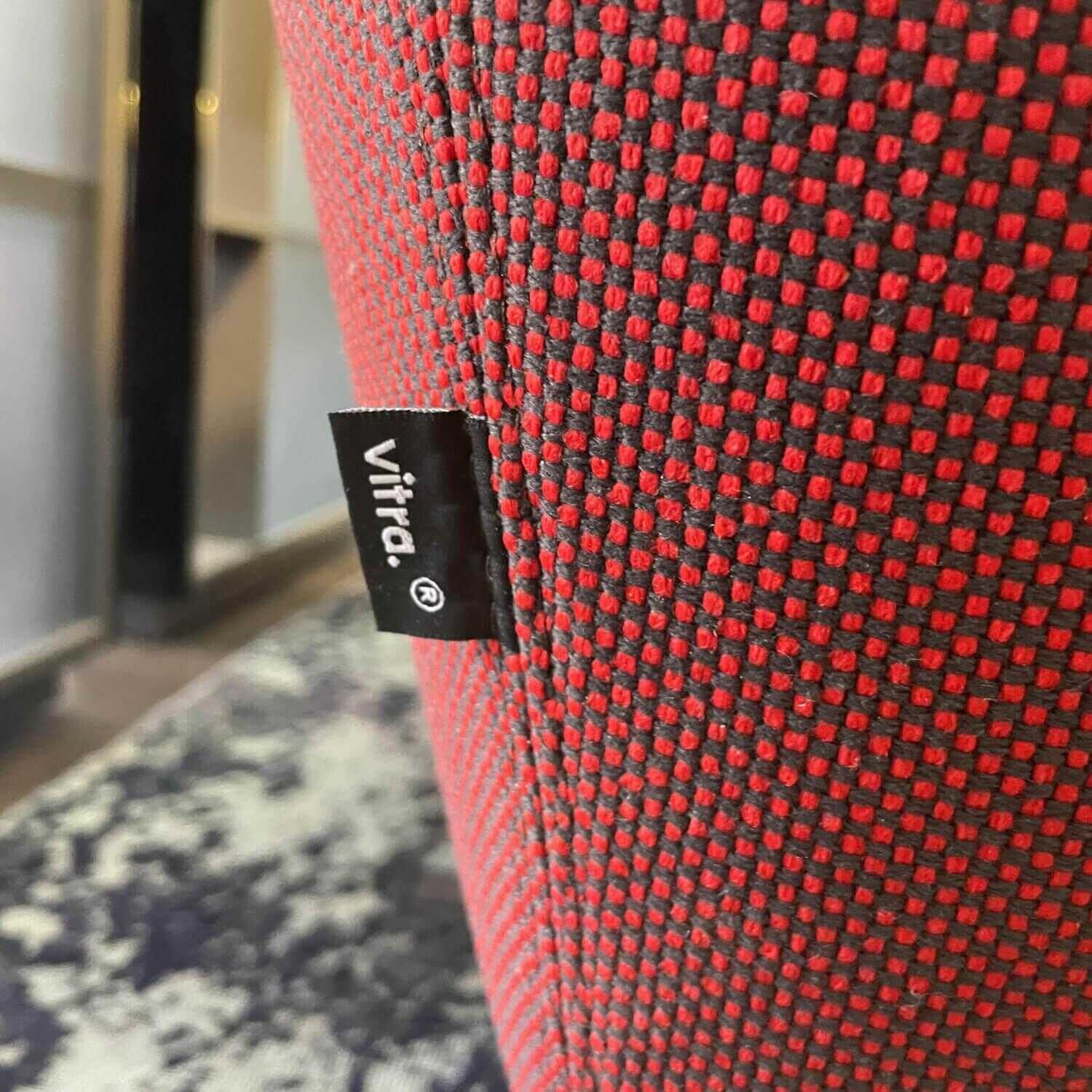 Chaise Lounge Suita Klein Stoff Laser Farbe 35 Rot Moorbraun Untergestell Poliert